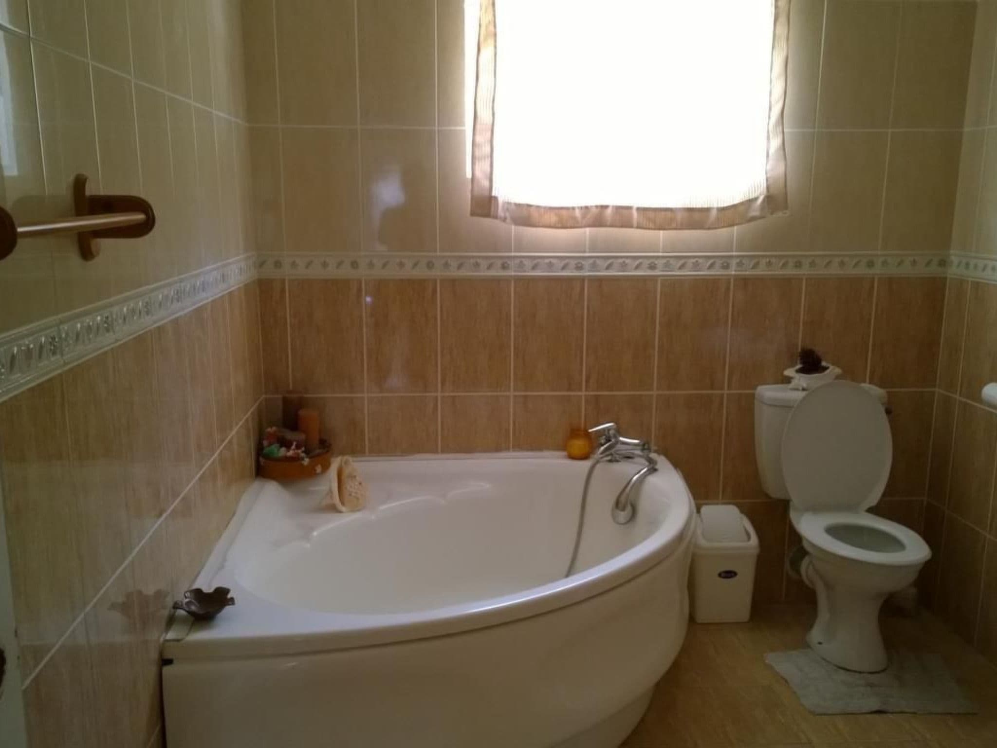 Gallery Image 14
