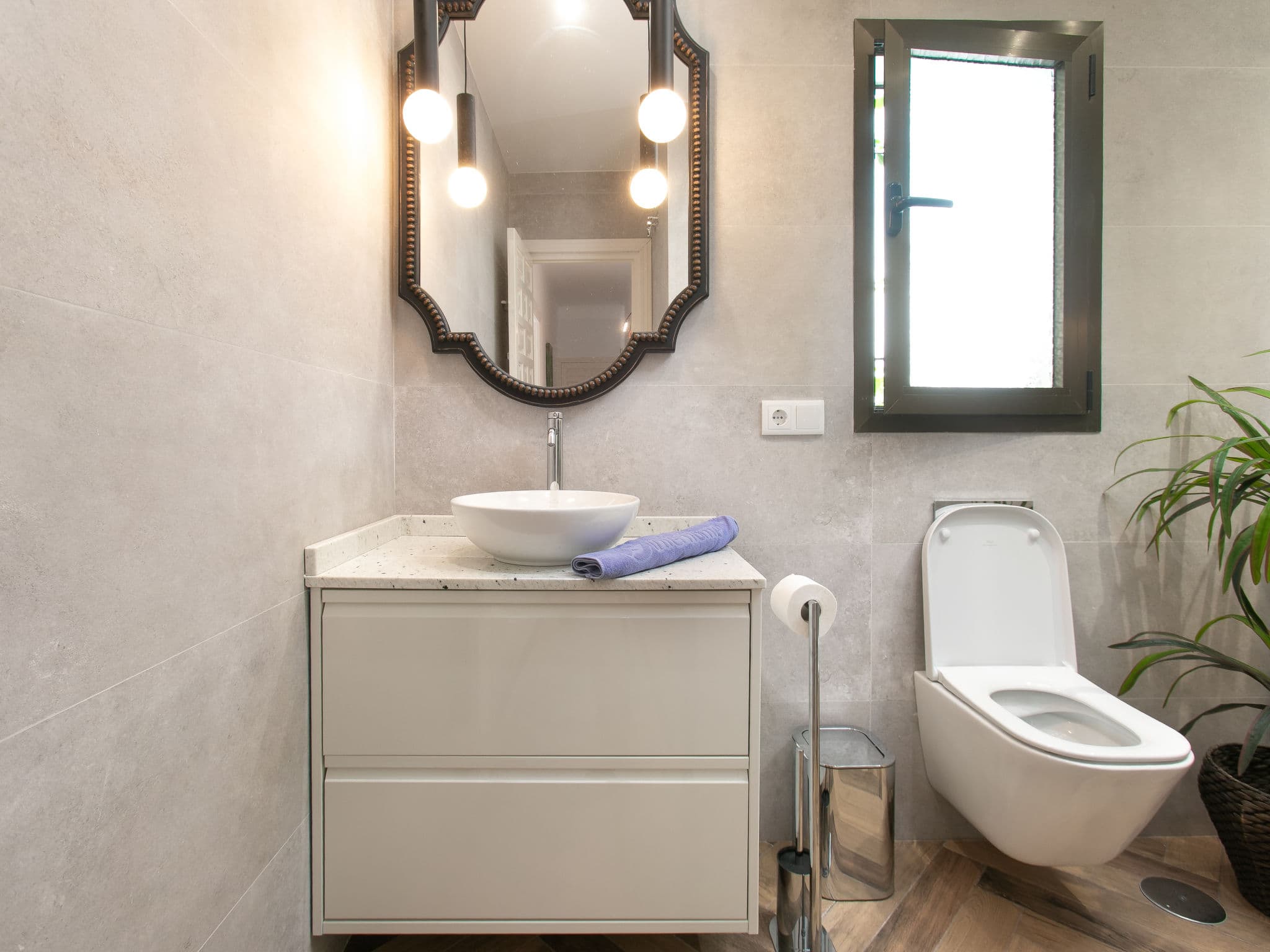 Bathroom / Wellness