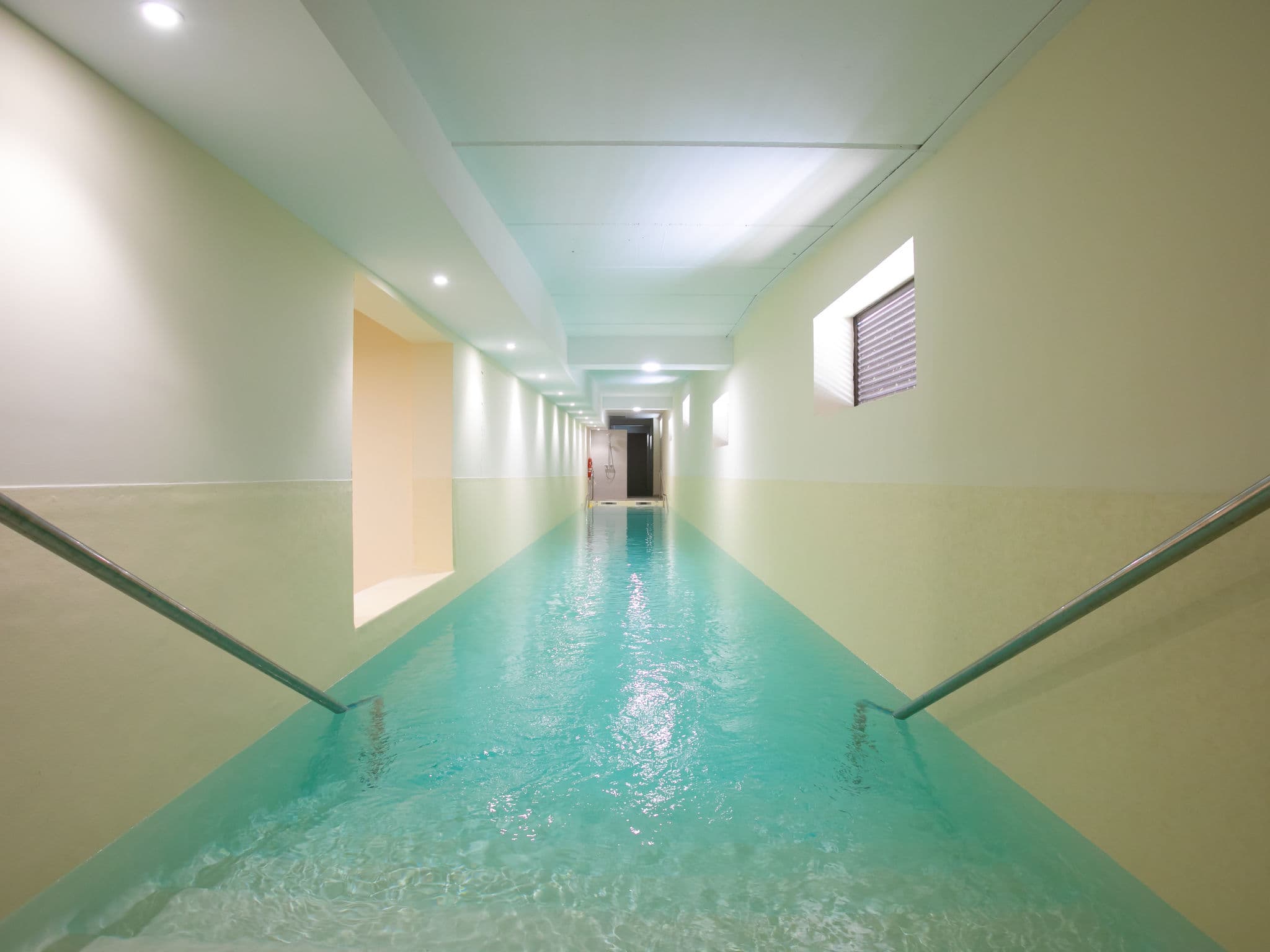 Pool Indoor