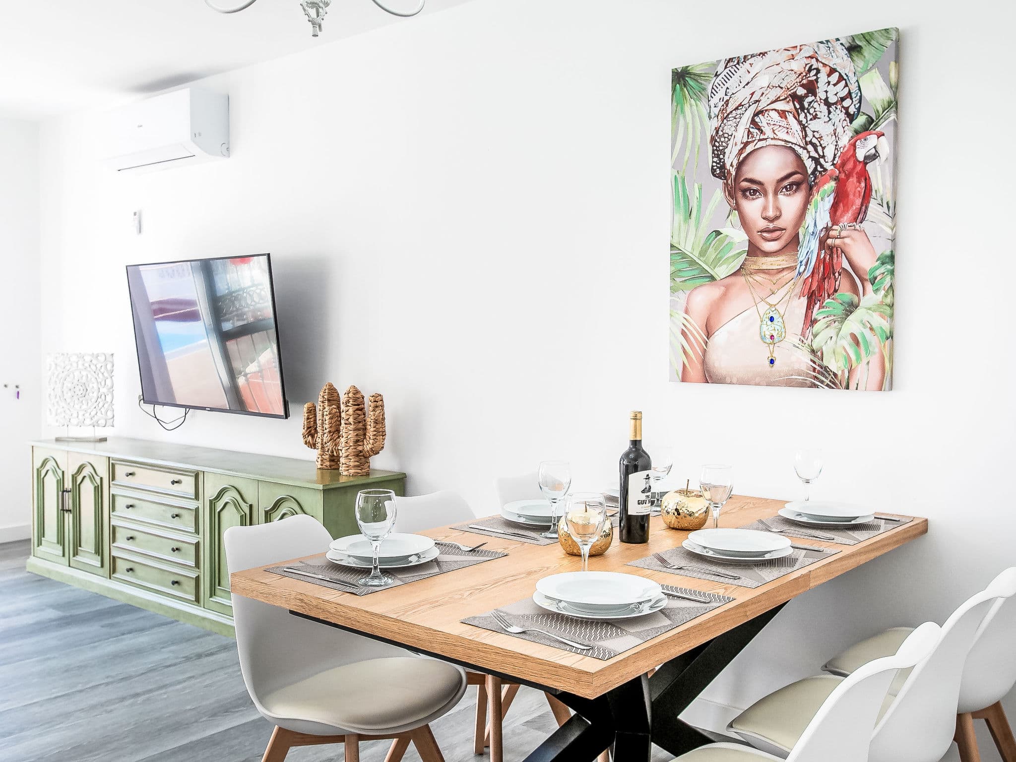 Kitchen / Dining Room