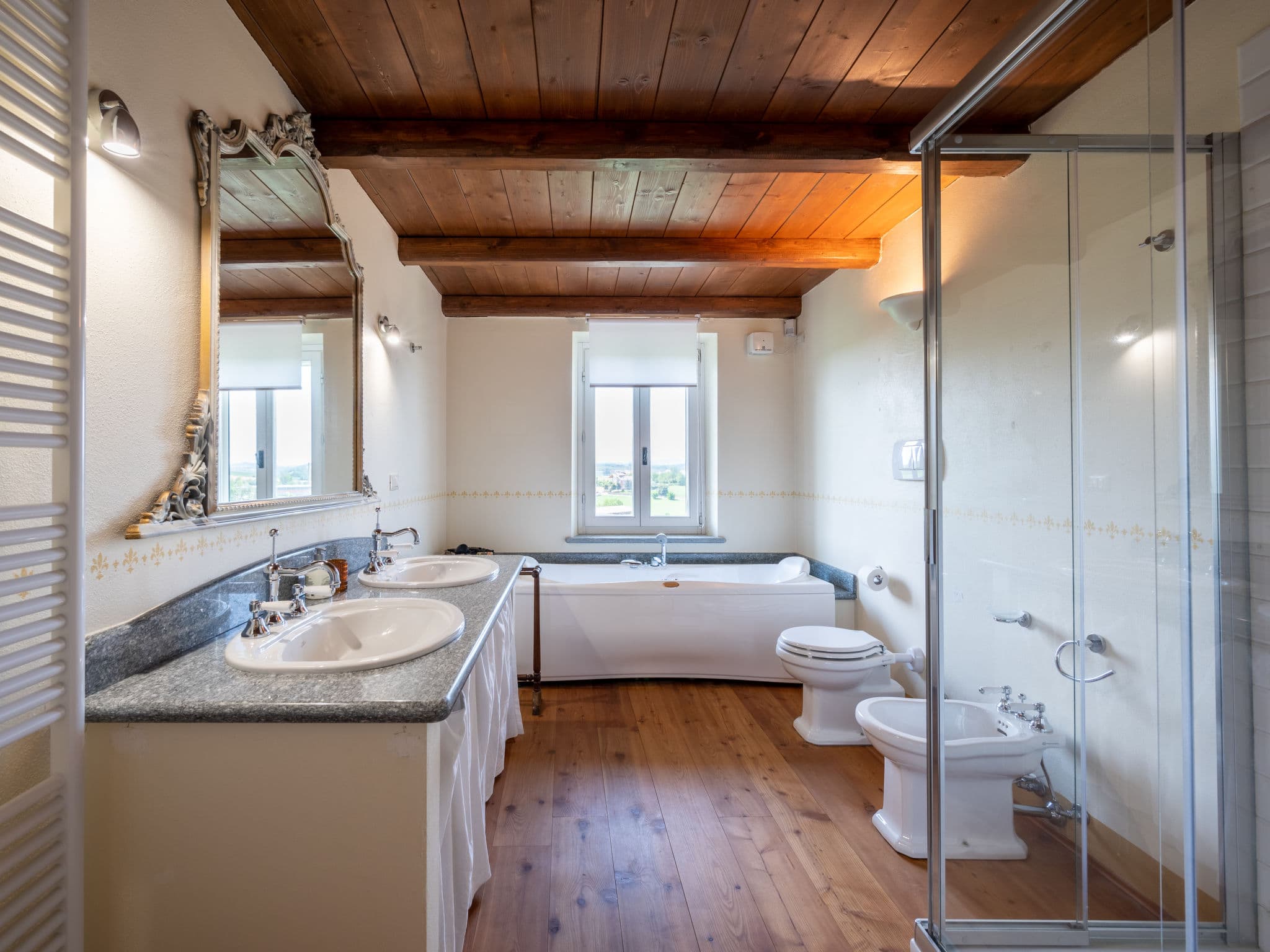 Bathroom / Wellness