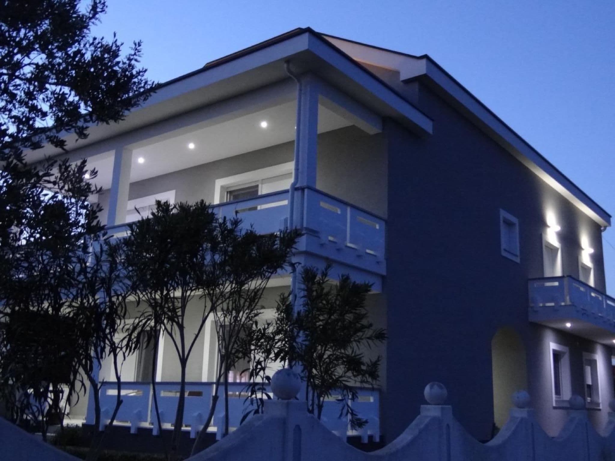 Gallery Image 9