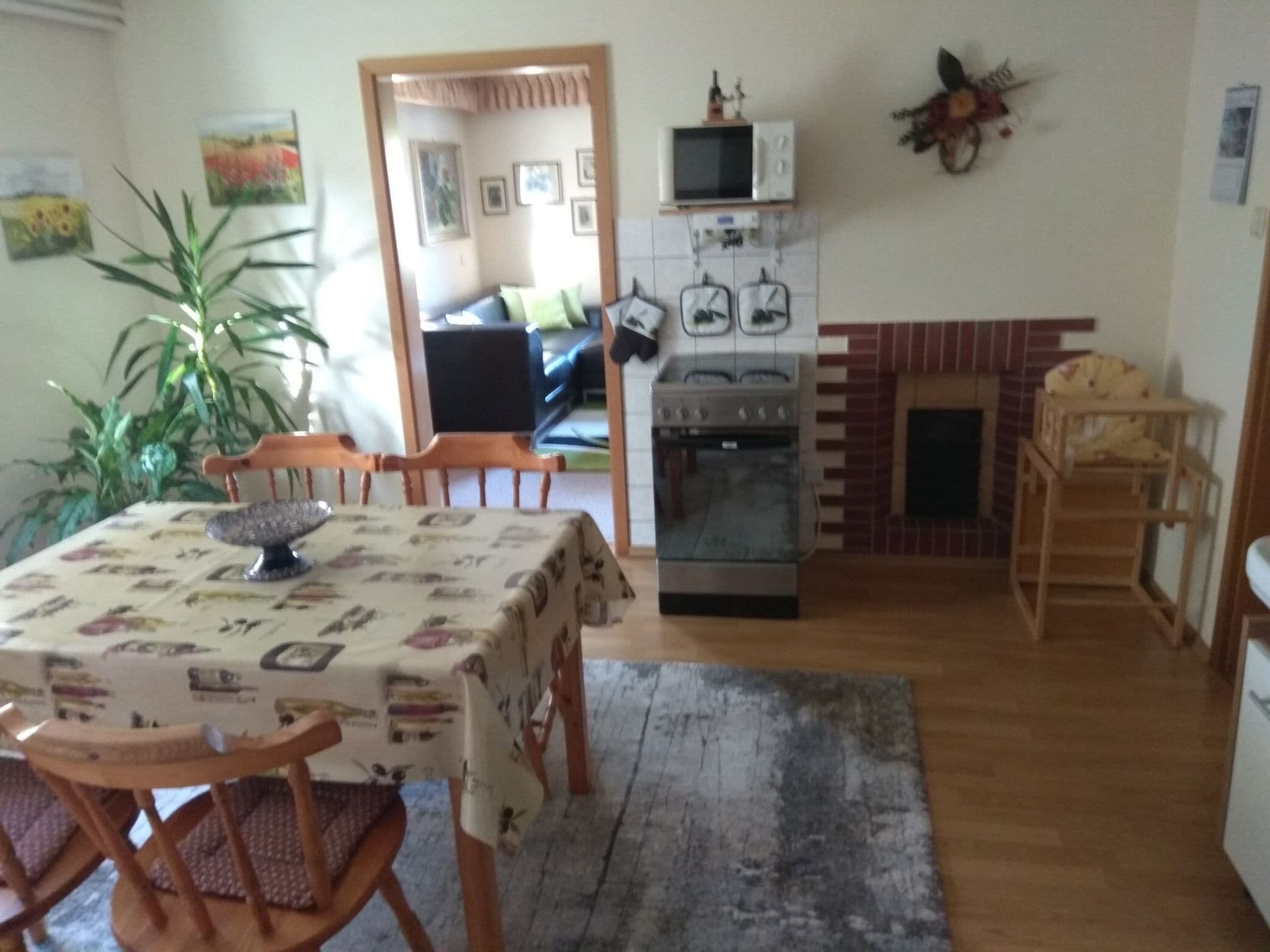 Kitchen / Dining Room