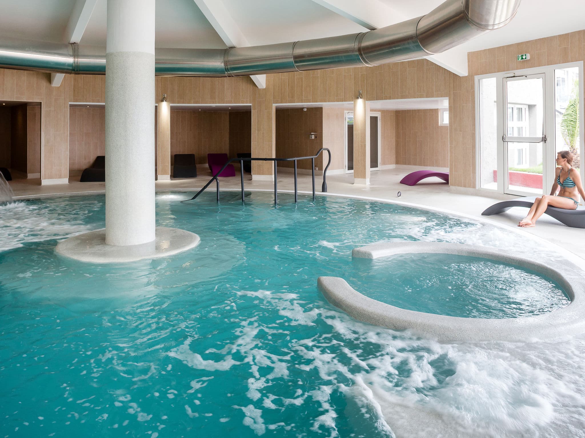 Pool Indoor