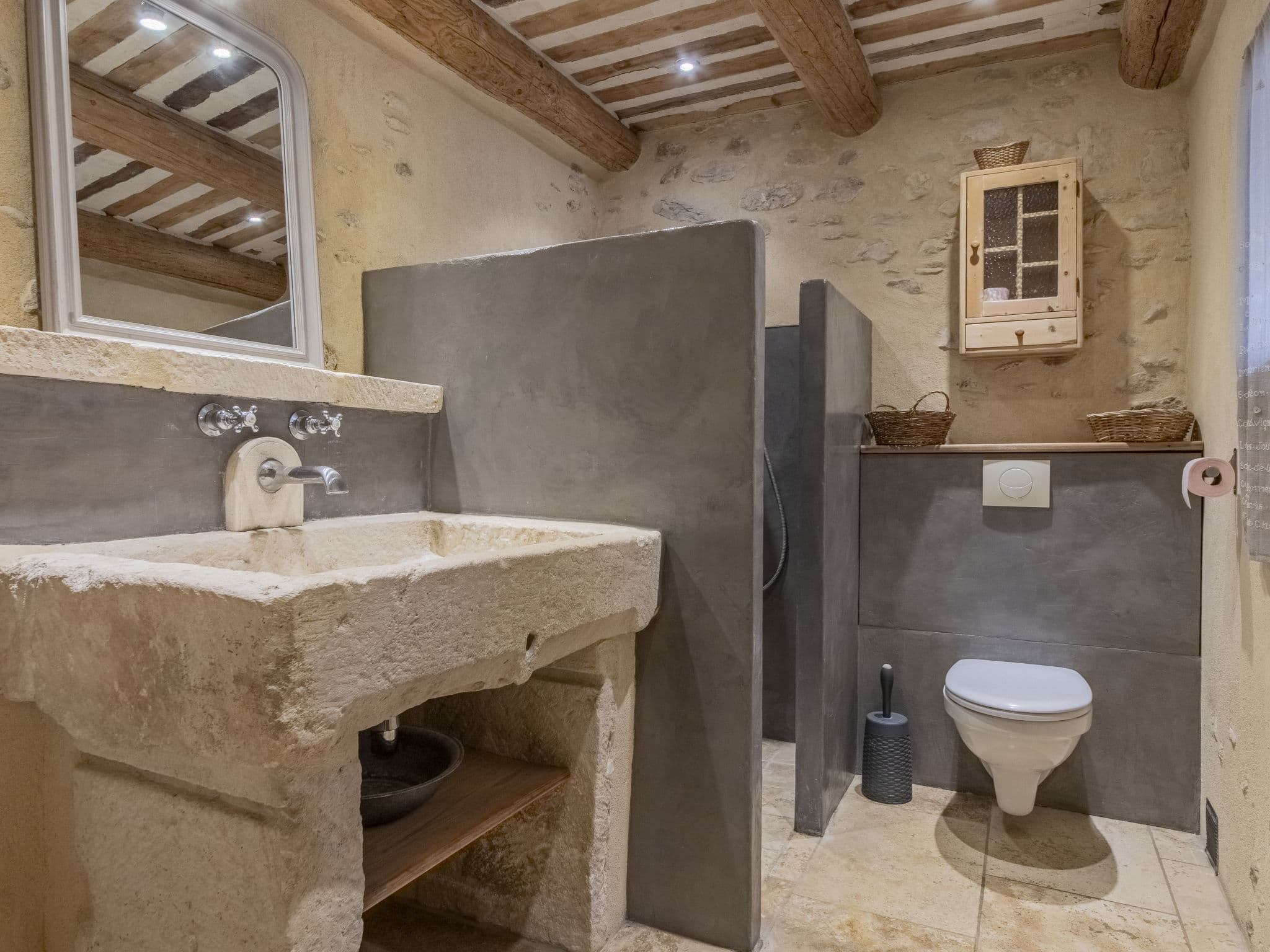 Bathroom / Wellness