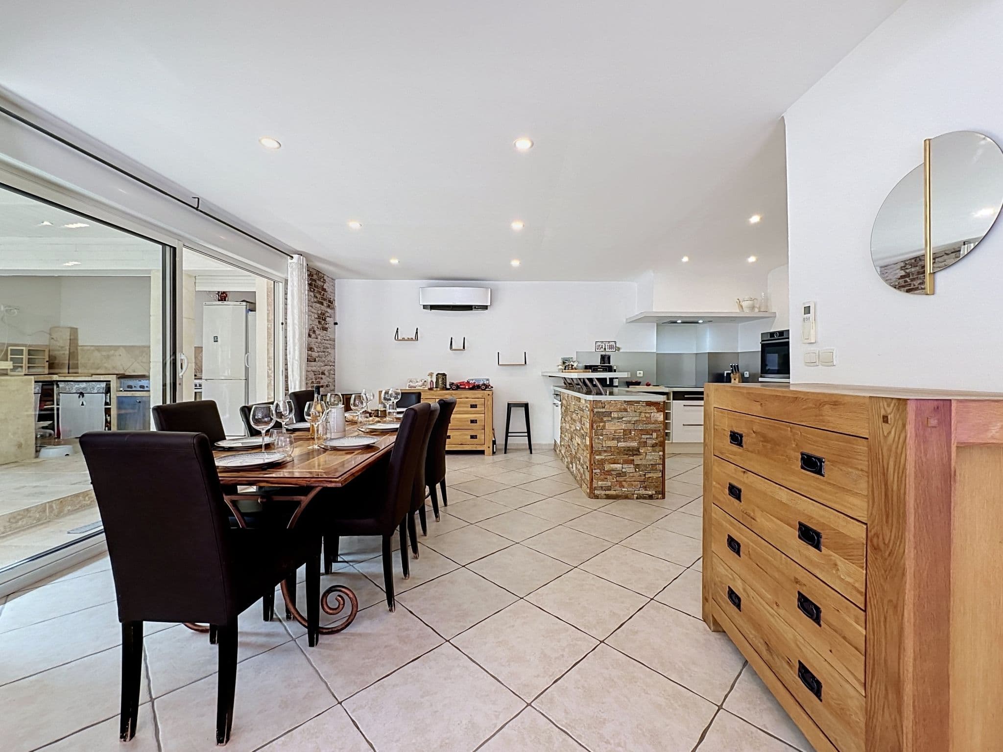 Kitchen / Dining Room