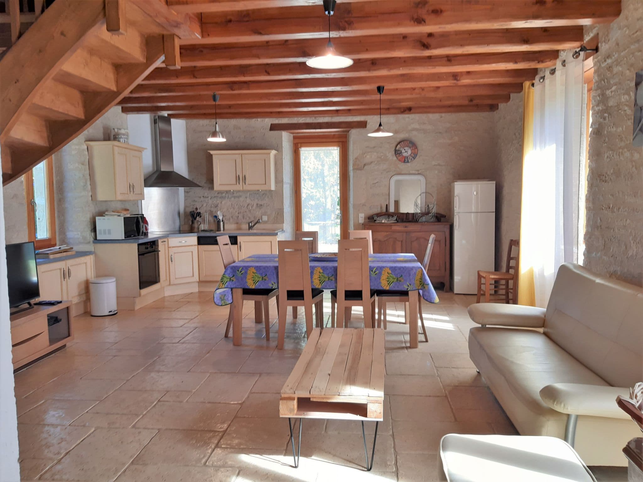 Kitchen / Dining Room
