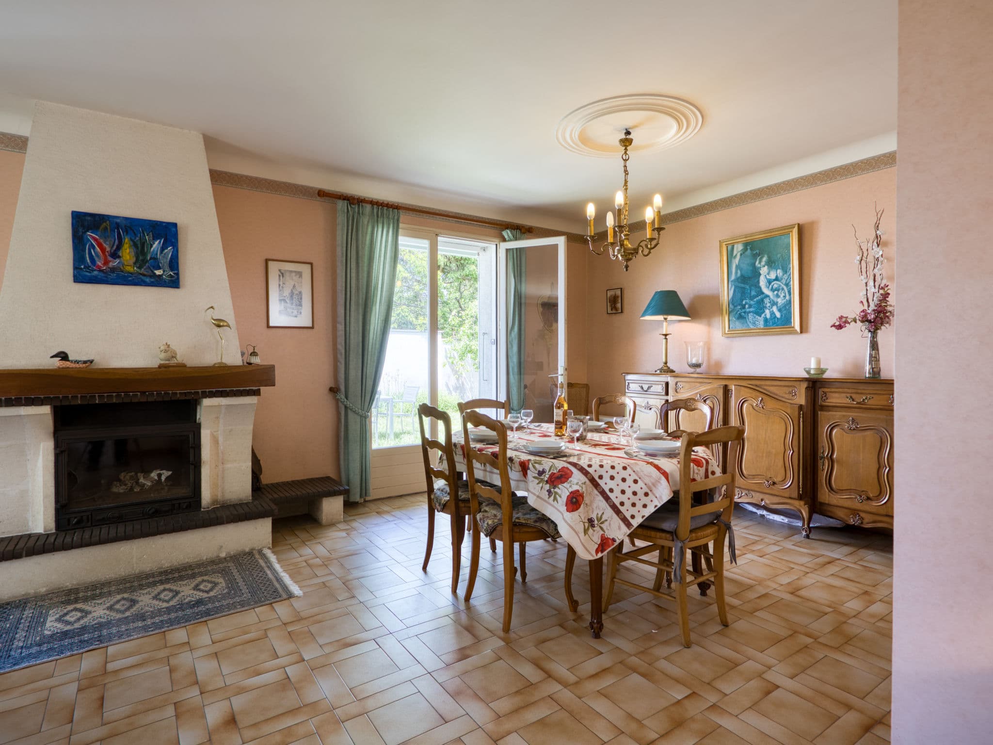 Kitchen / Dining Room