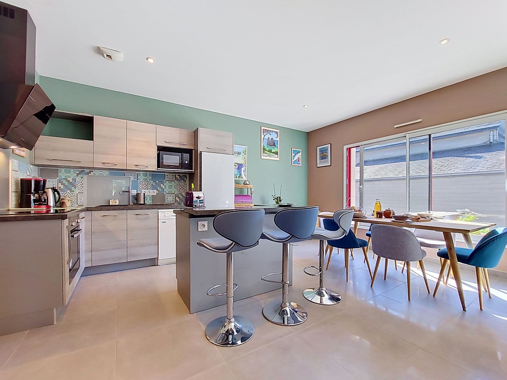 Kitchen / Dining Room