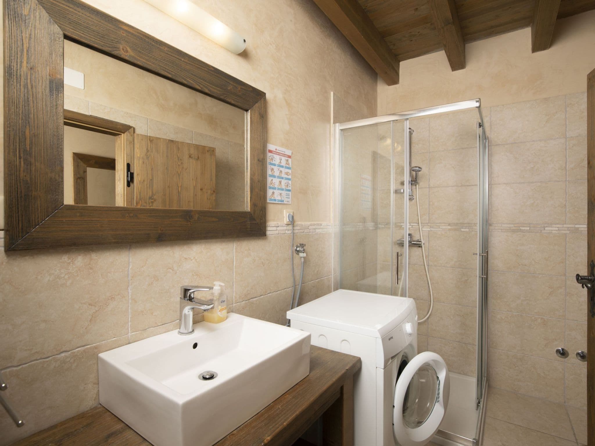 Bathroom / Wellness