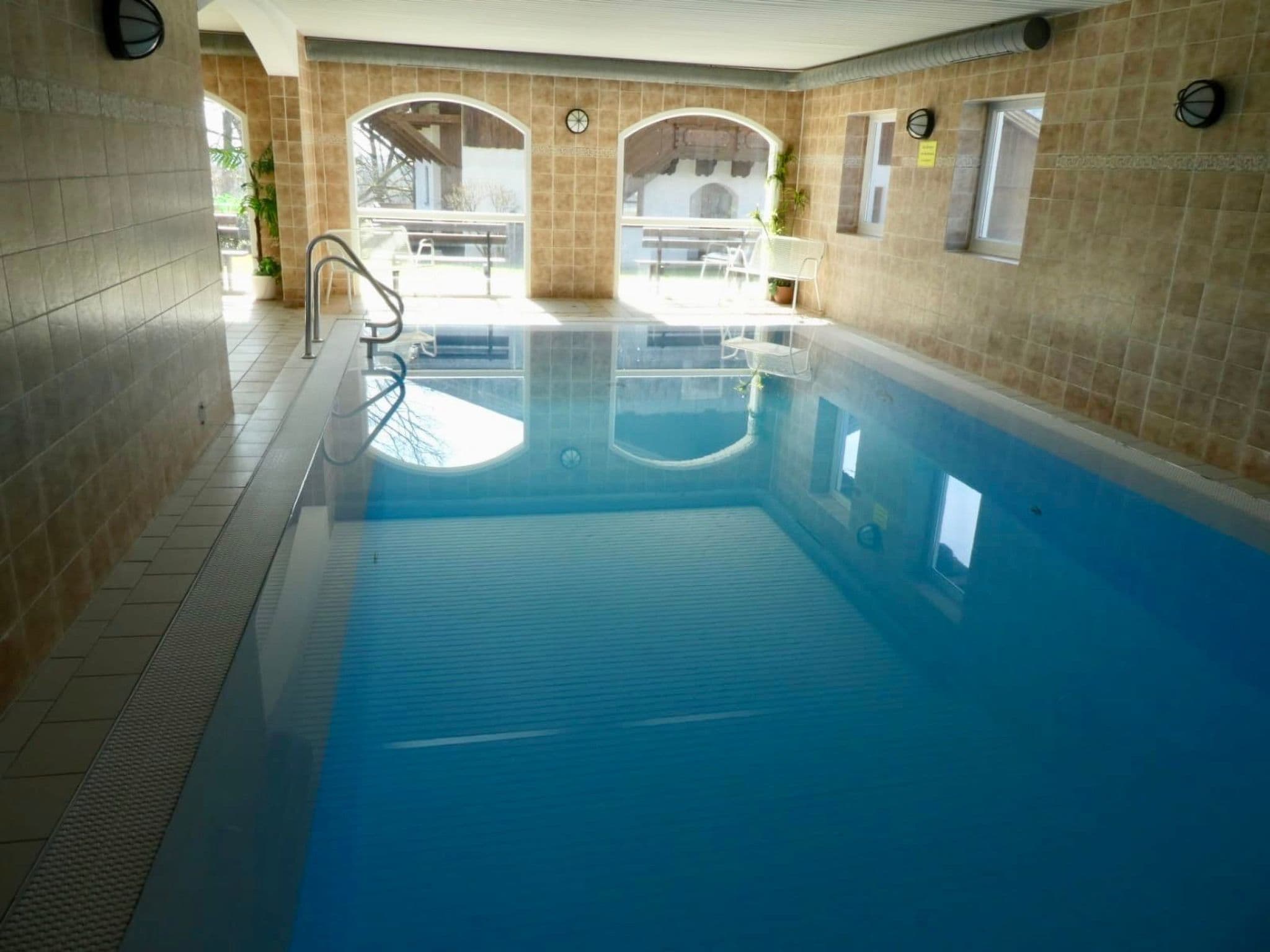 Pool Indoor
