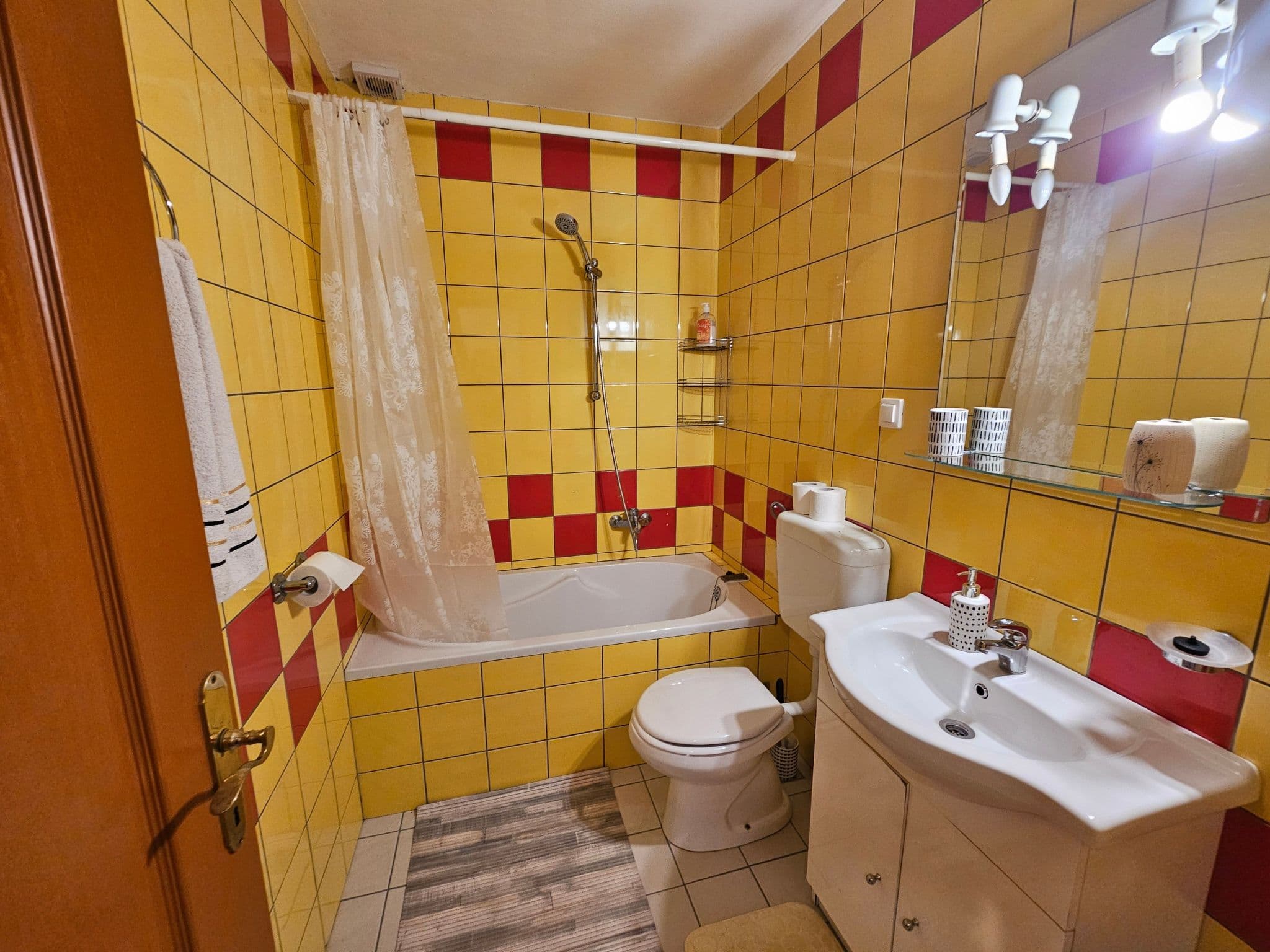 Bathroom / Wellness