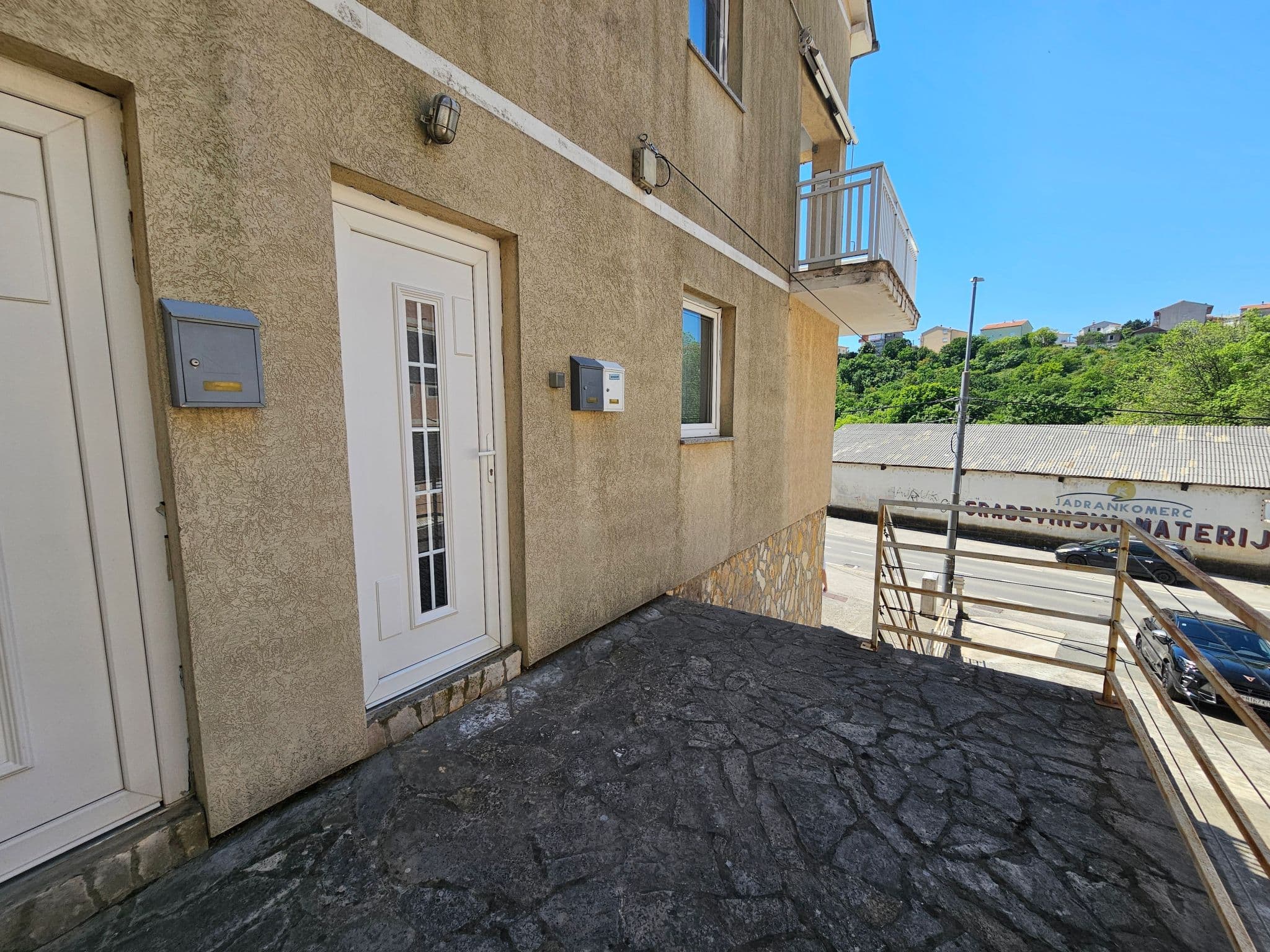 Gallery Image 17