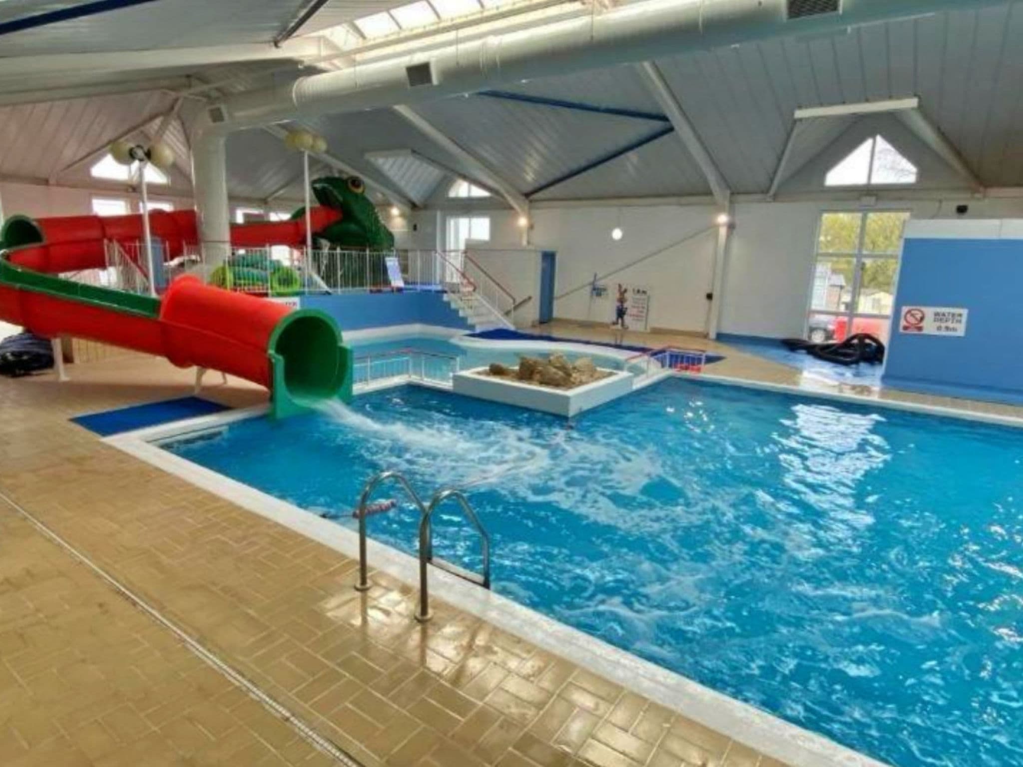 Pool Indoor