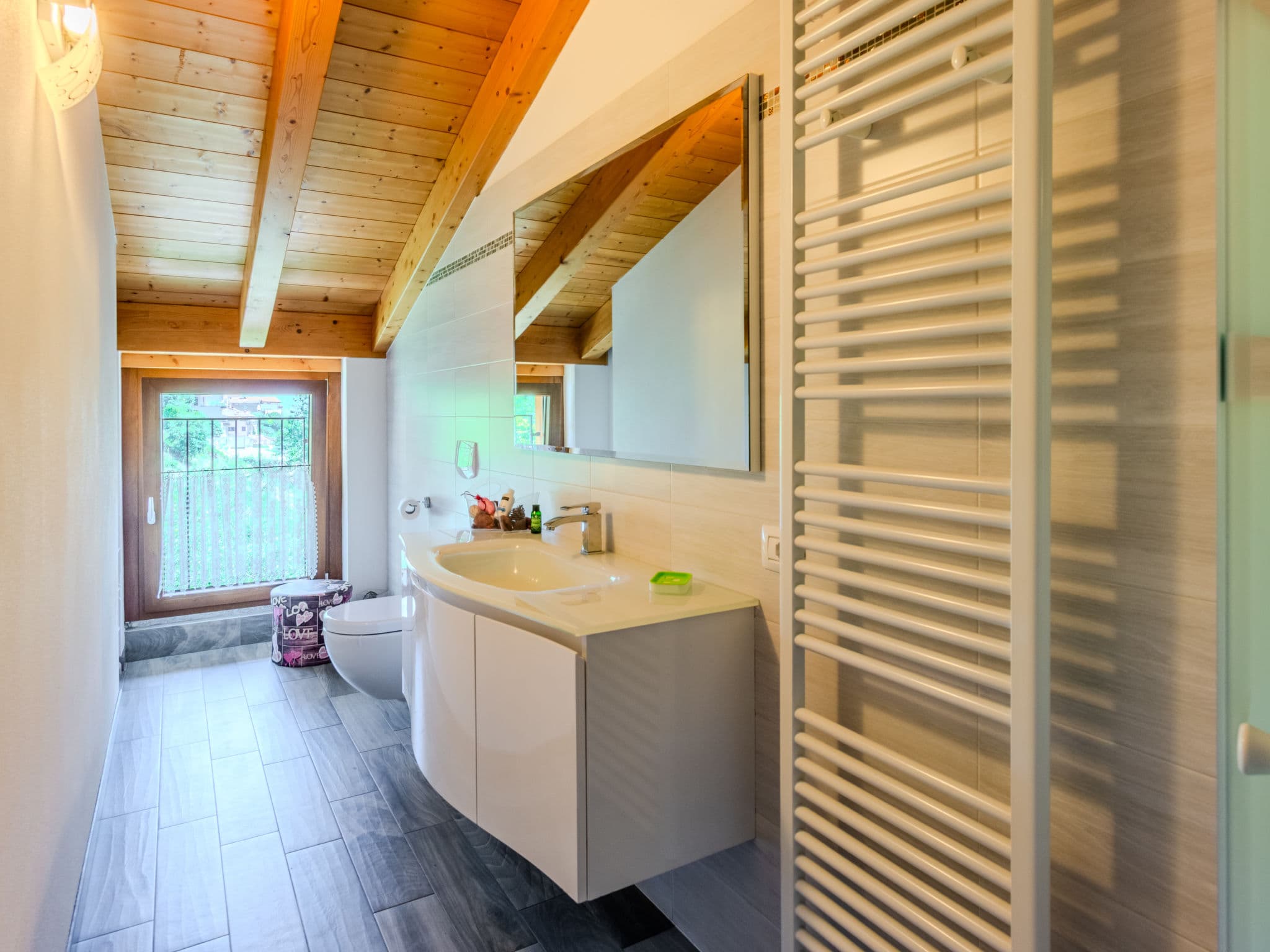 Bathroom / Wellness
