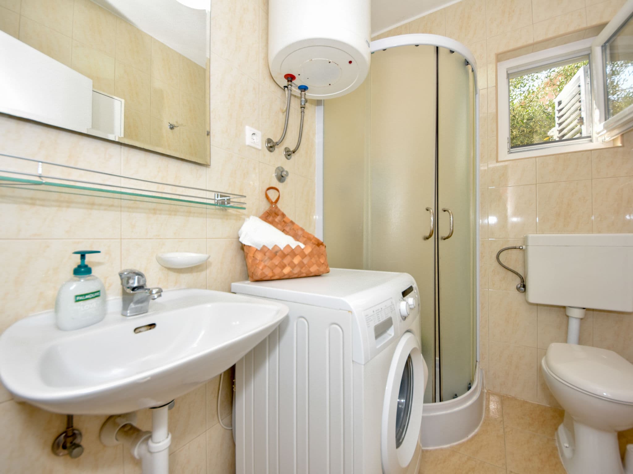 Bathroom / Wellness