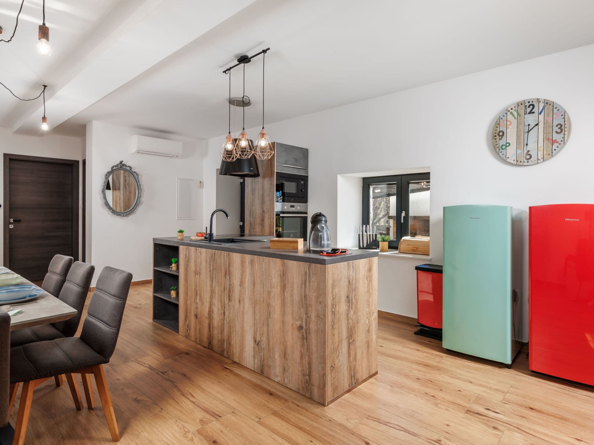 Kitchen / Dining Room
