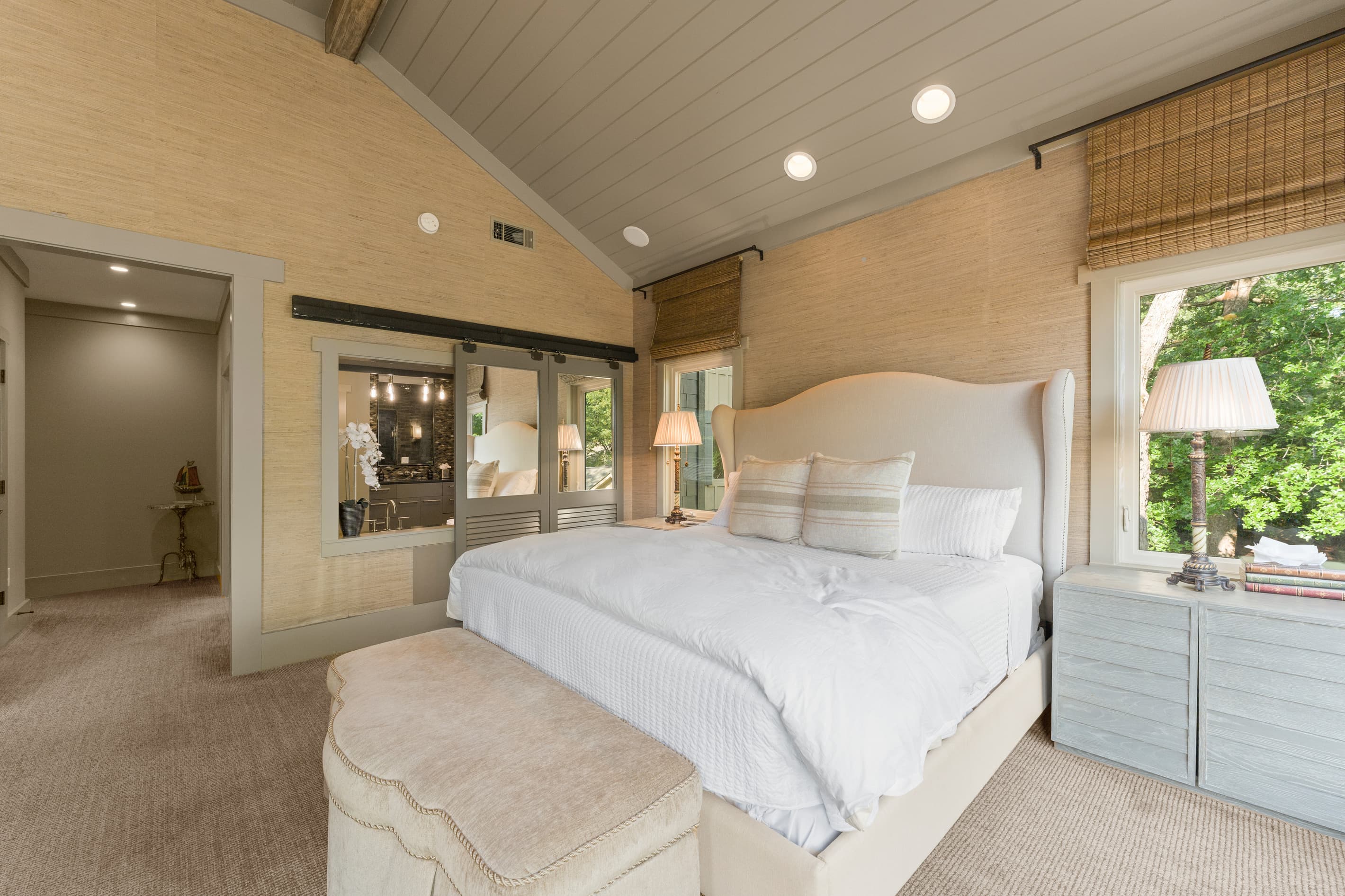 The Captain's Quarters - Primary King Suite