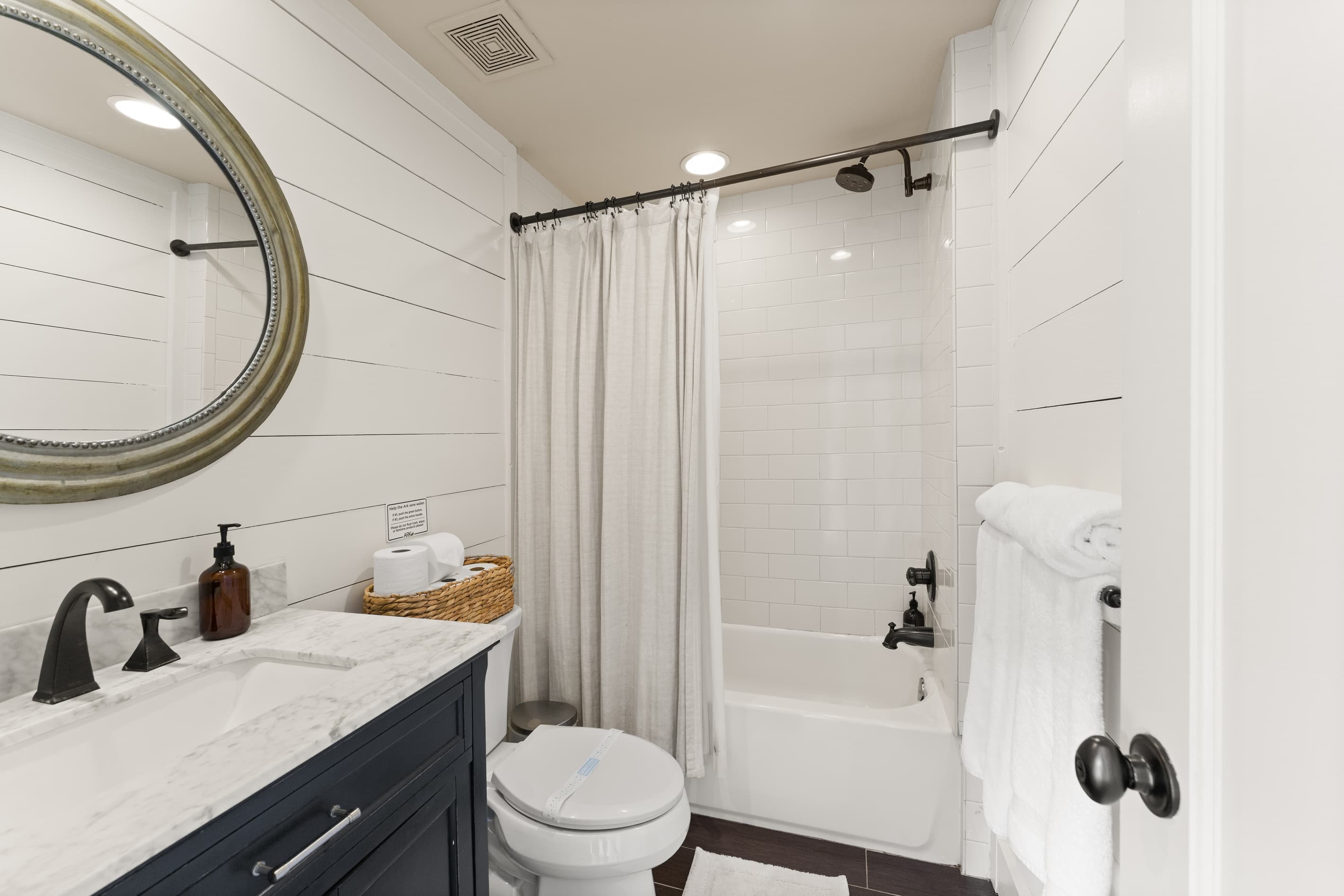 Kathy's Stable Bathroom
