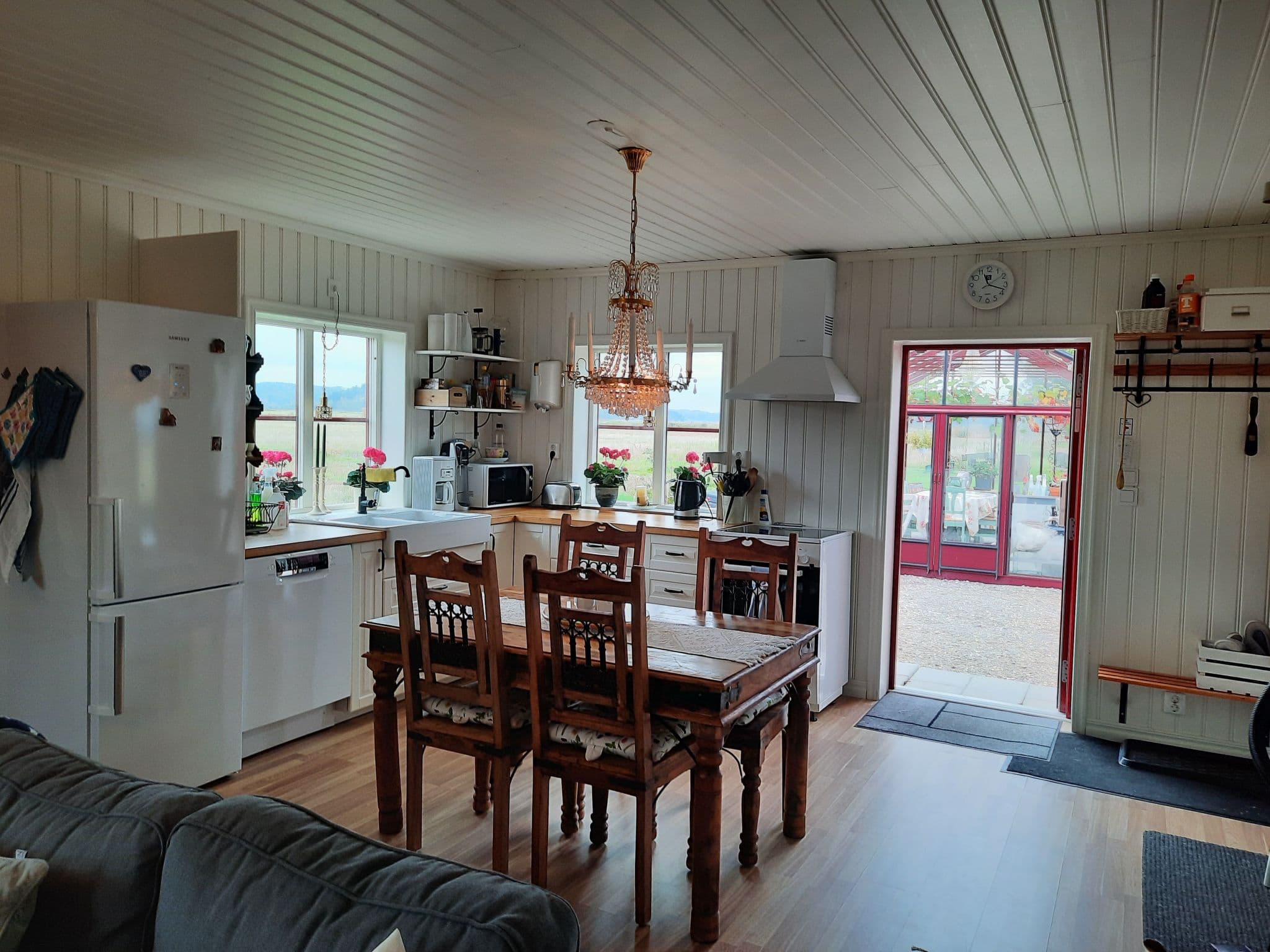 Kitchen / Dining Room