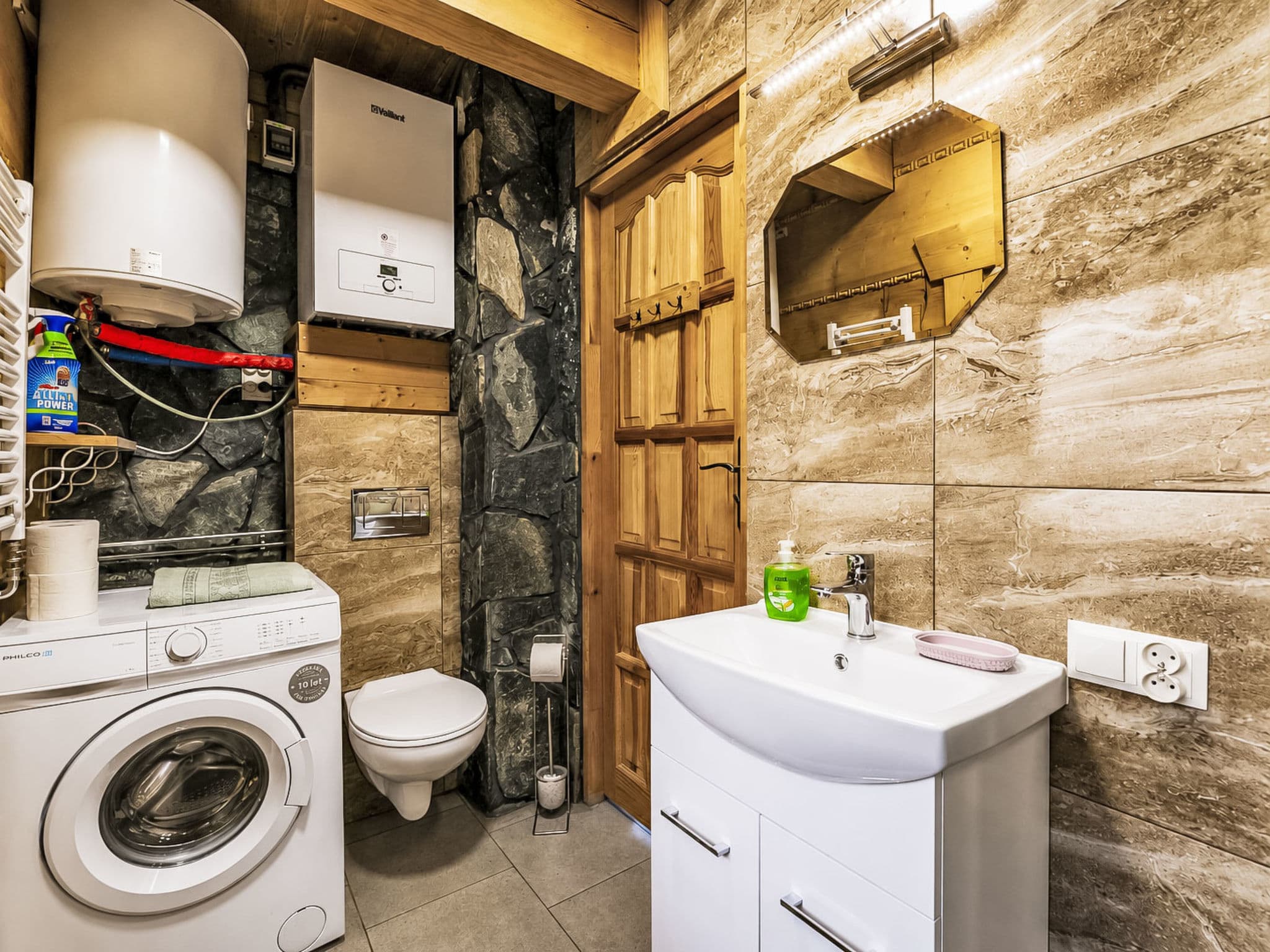 Bathroom / Wellness