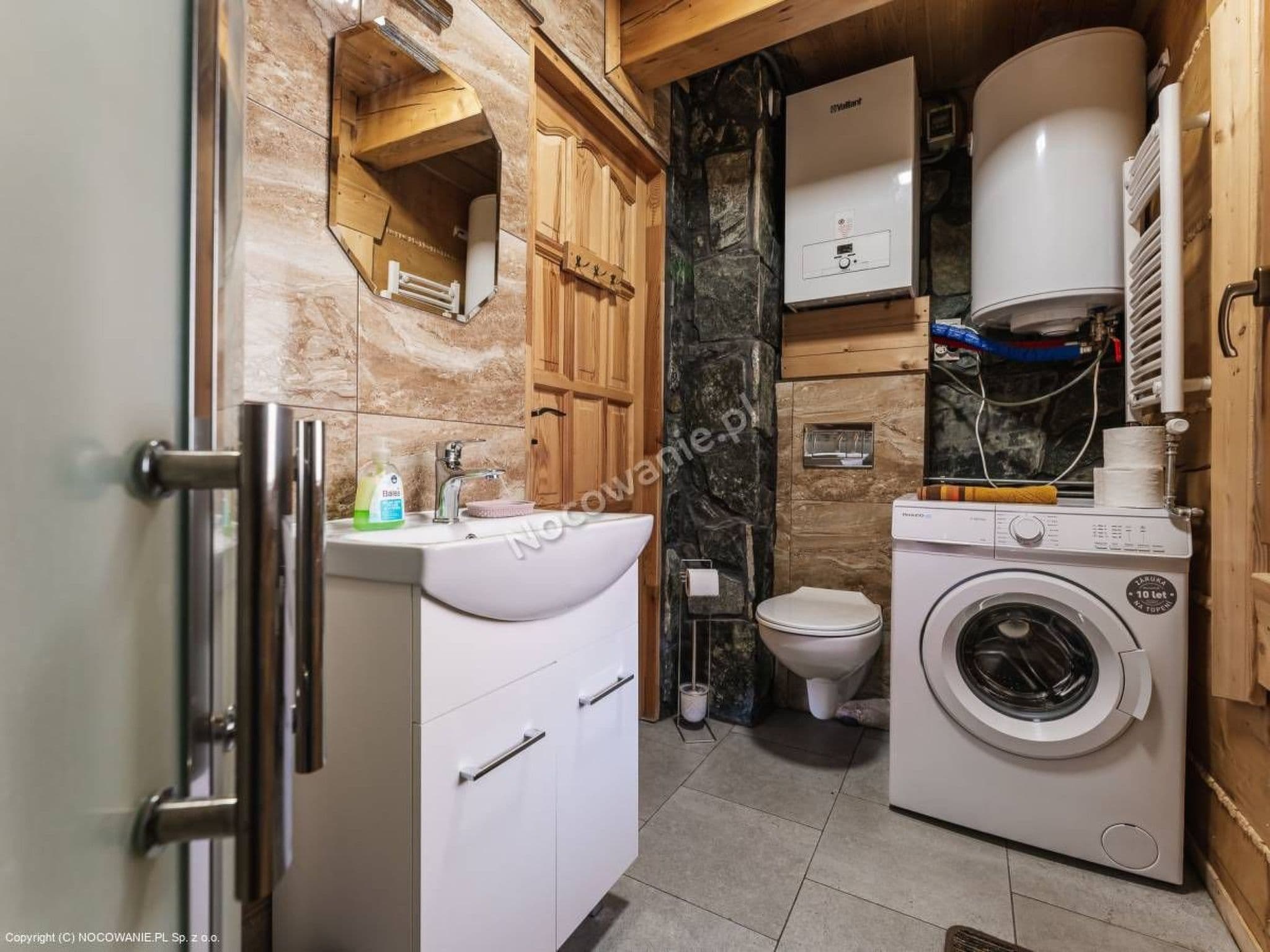 Bathroom / Wellness