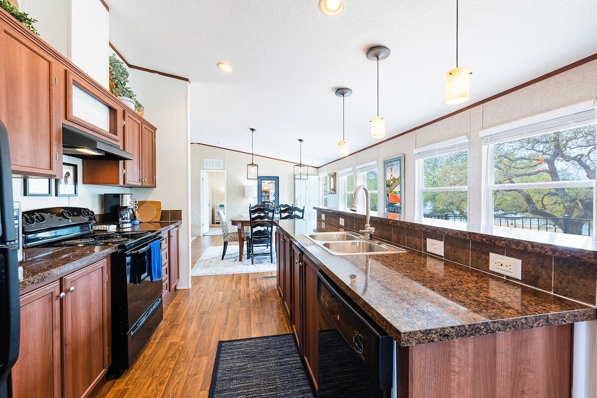 Bright, clean kitchen perfect for cooking family meals before or after your lake, winery or Spider Mountain adventures.