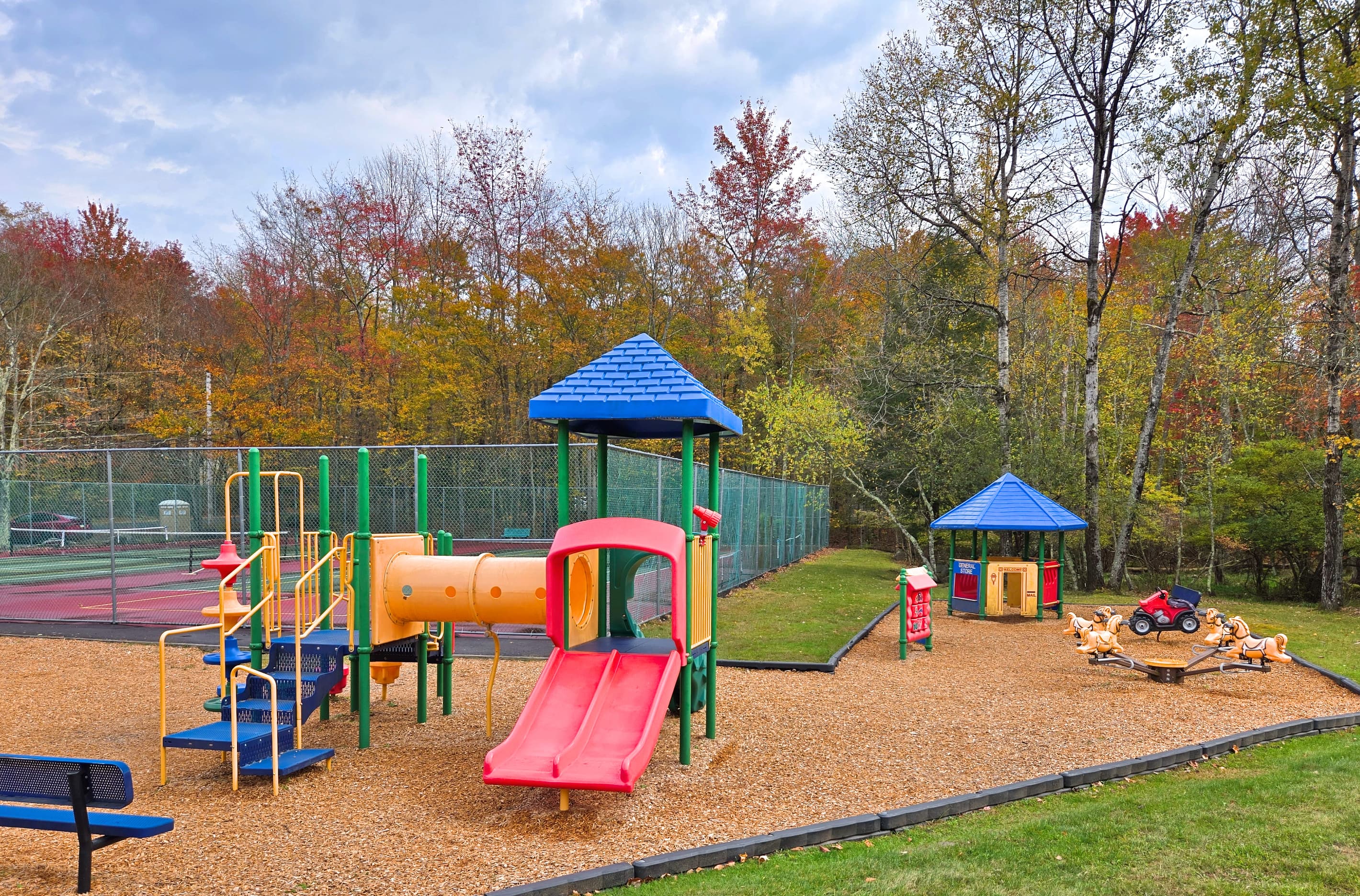 Community Amenity - Arrowhead Lake - Serhii Vacation Rentals