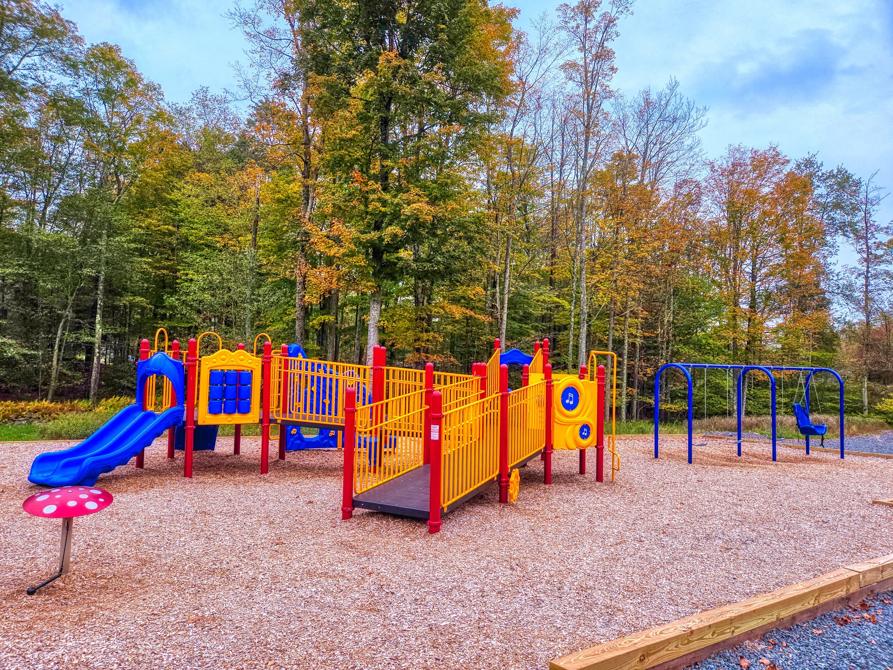 Community Amenity - Arrowhead Lake - Serhii Vacation Rentals