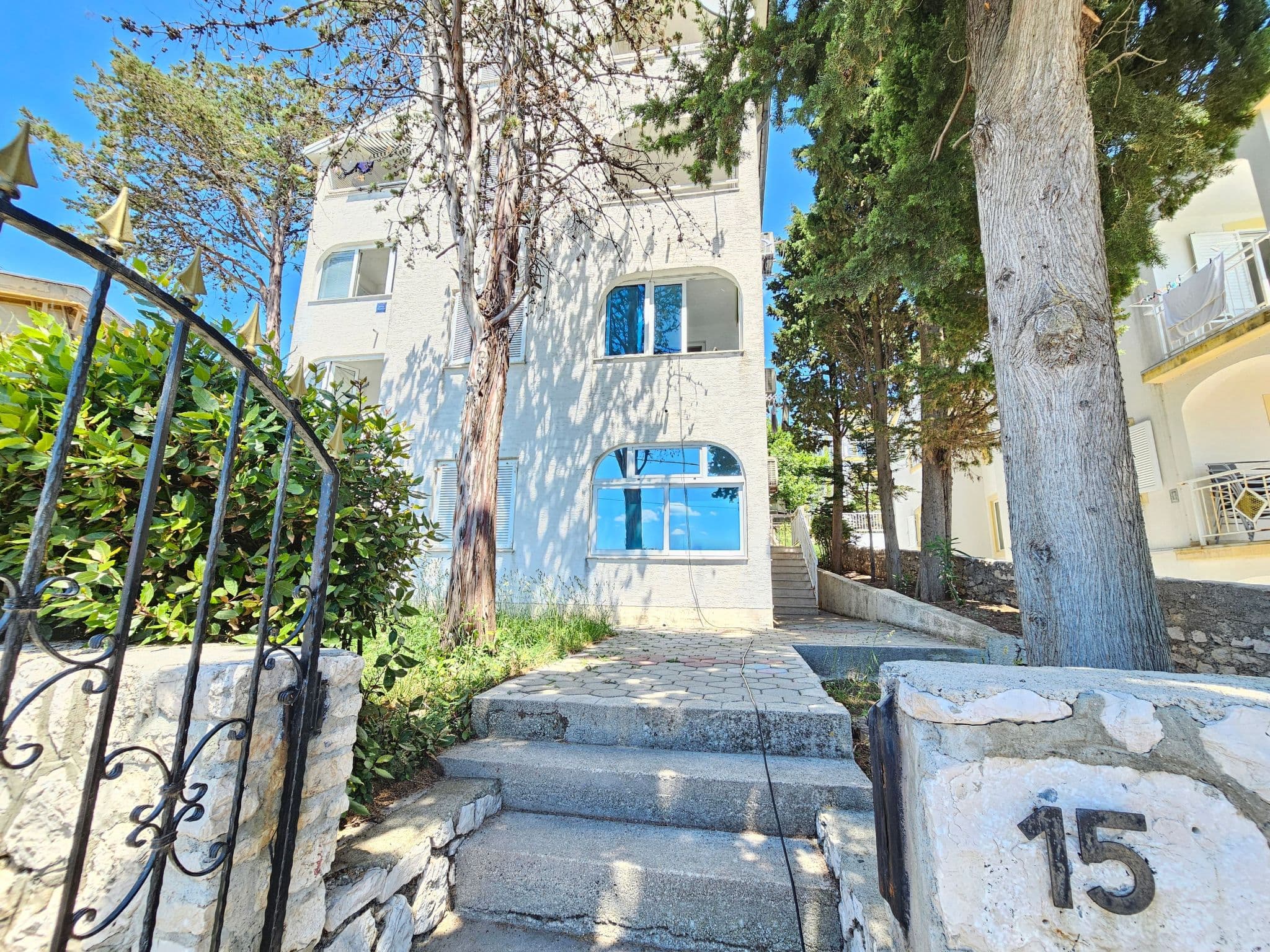 Gallery Image 21