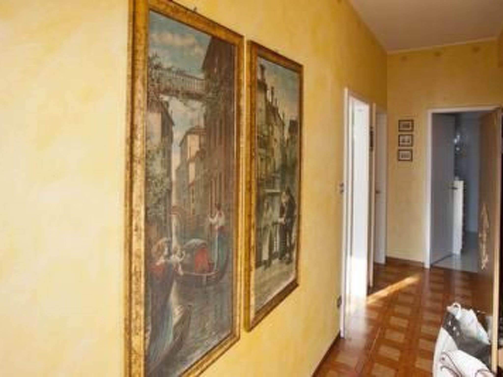 Gallery Image 17
