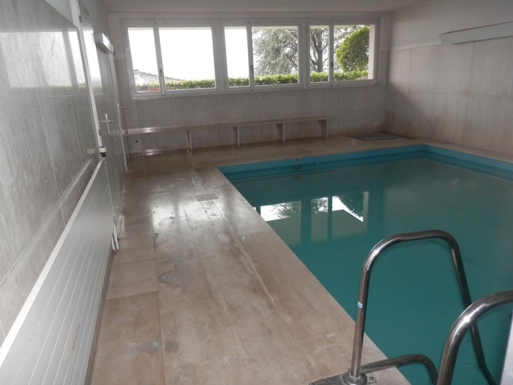 Pool Indoor
