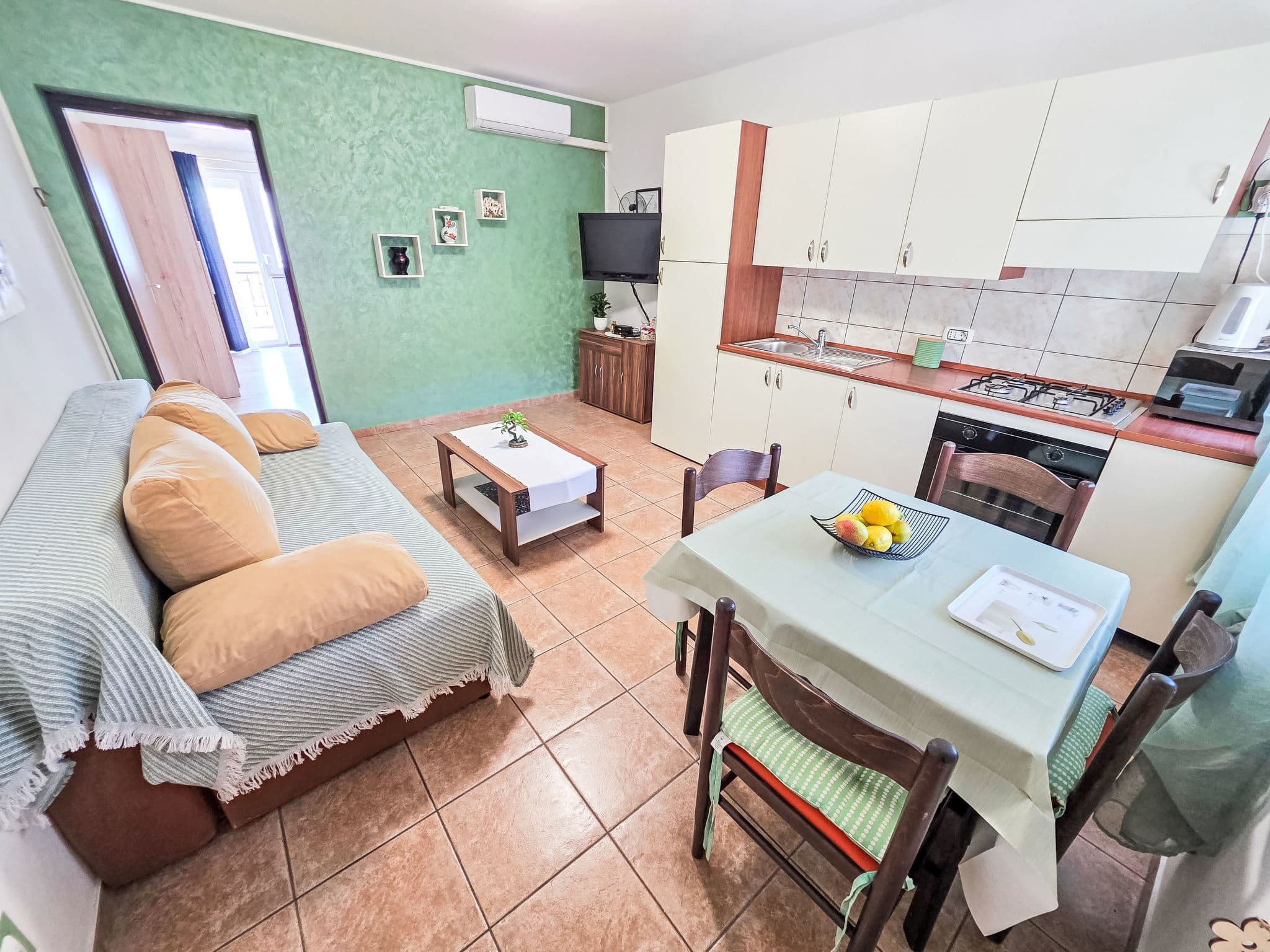 Kitchen / Dining Room
