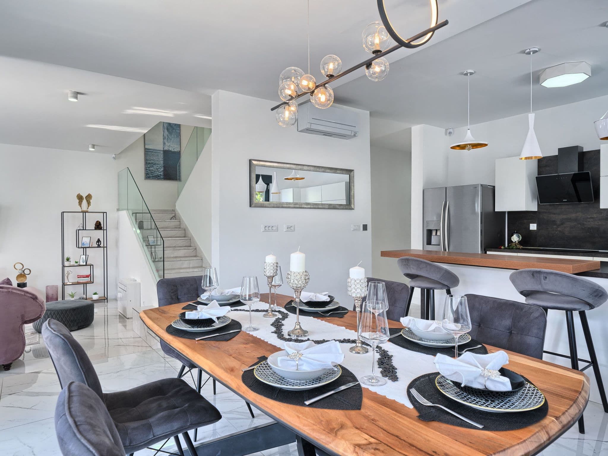 Kitchen / Dining Room