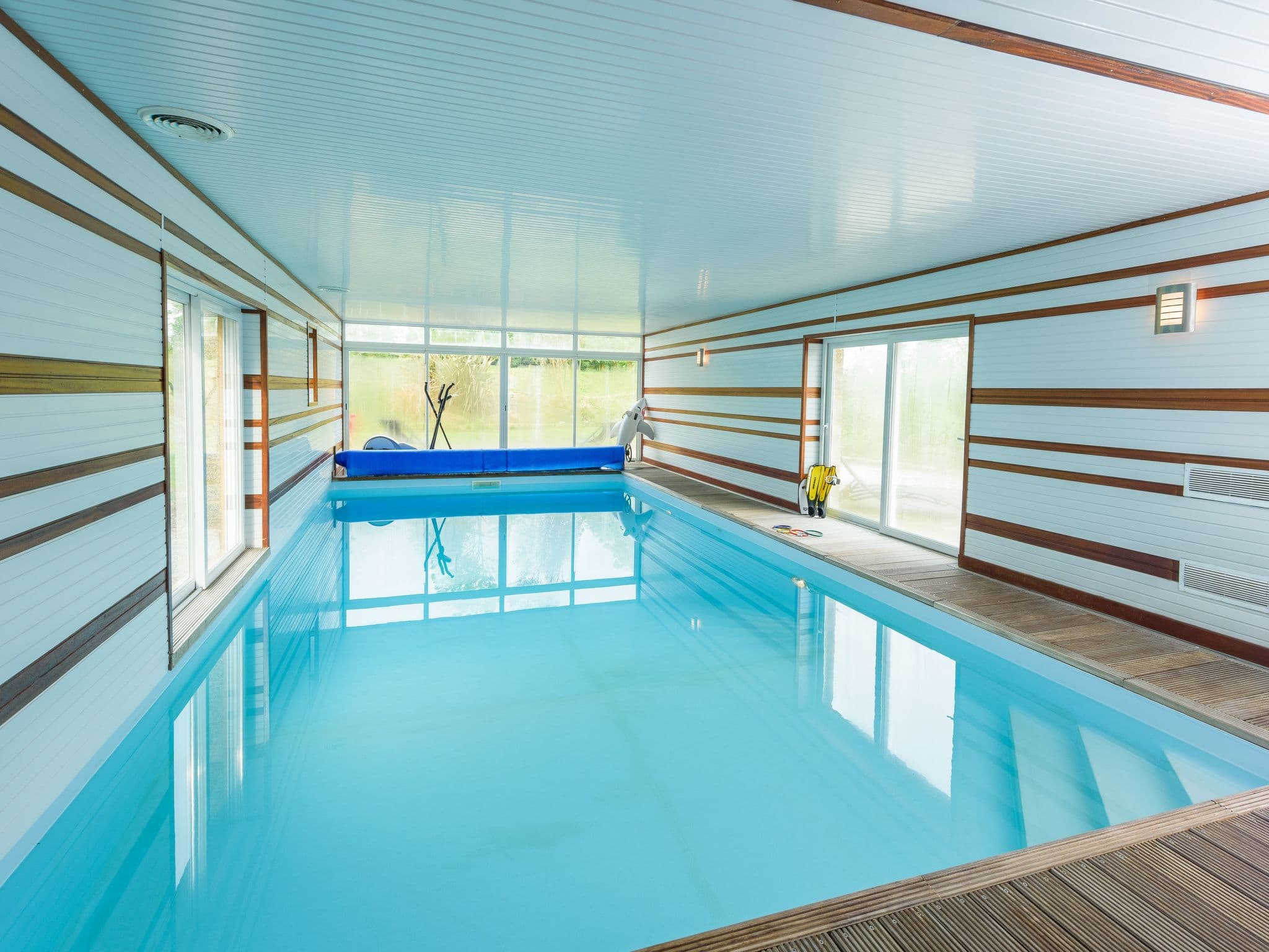 Pool Indoor