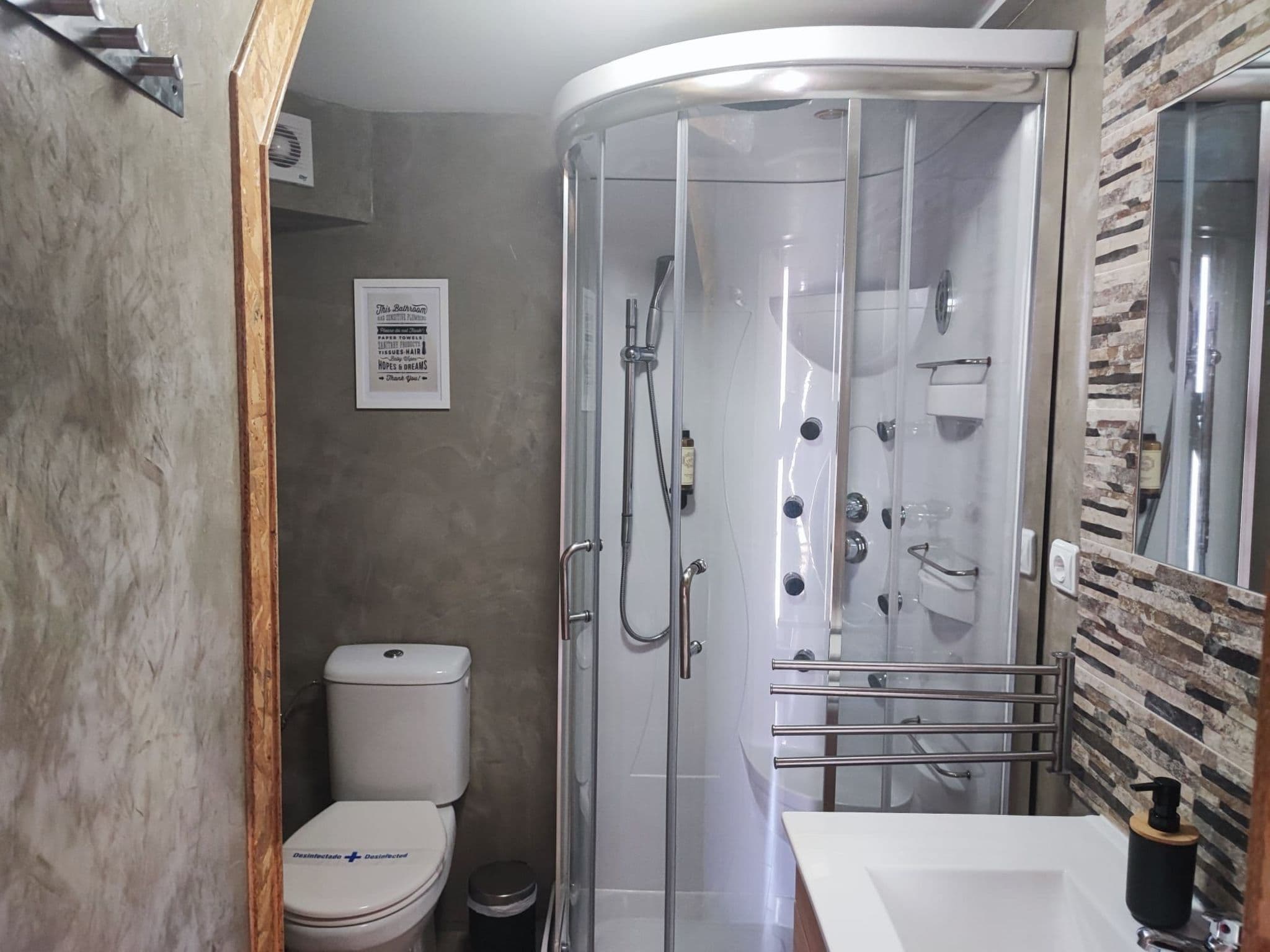 Bathroom / Wellness
