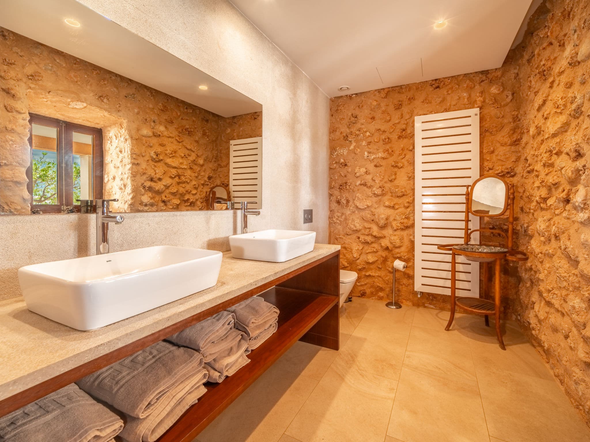 Bathroom / Wellness
