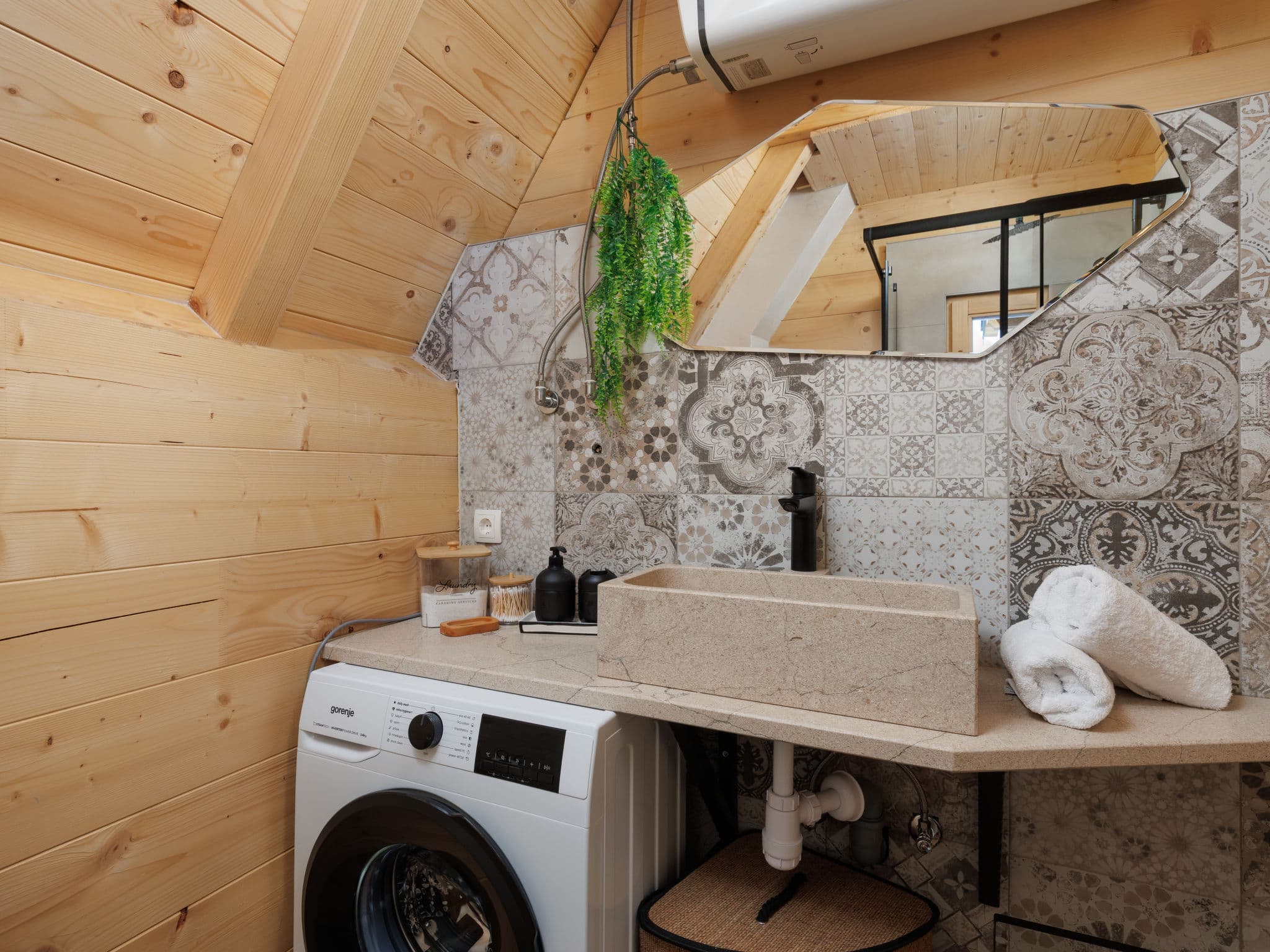 Bathroom / Wellness