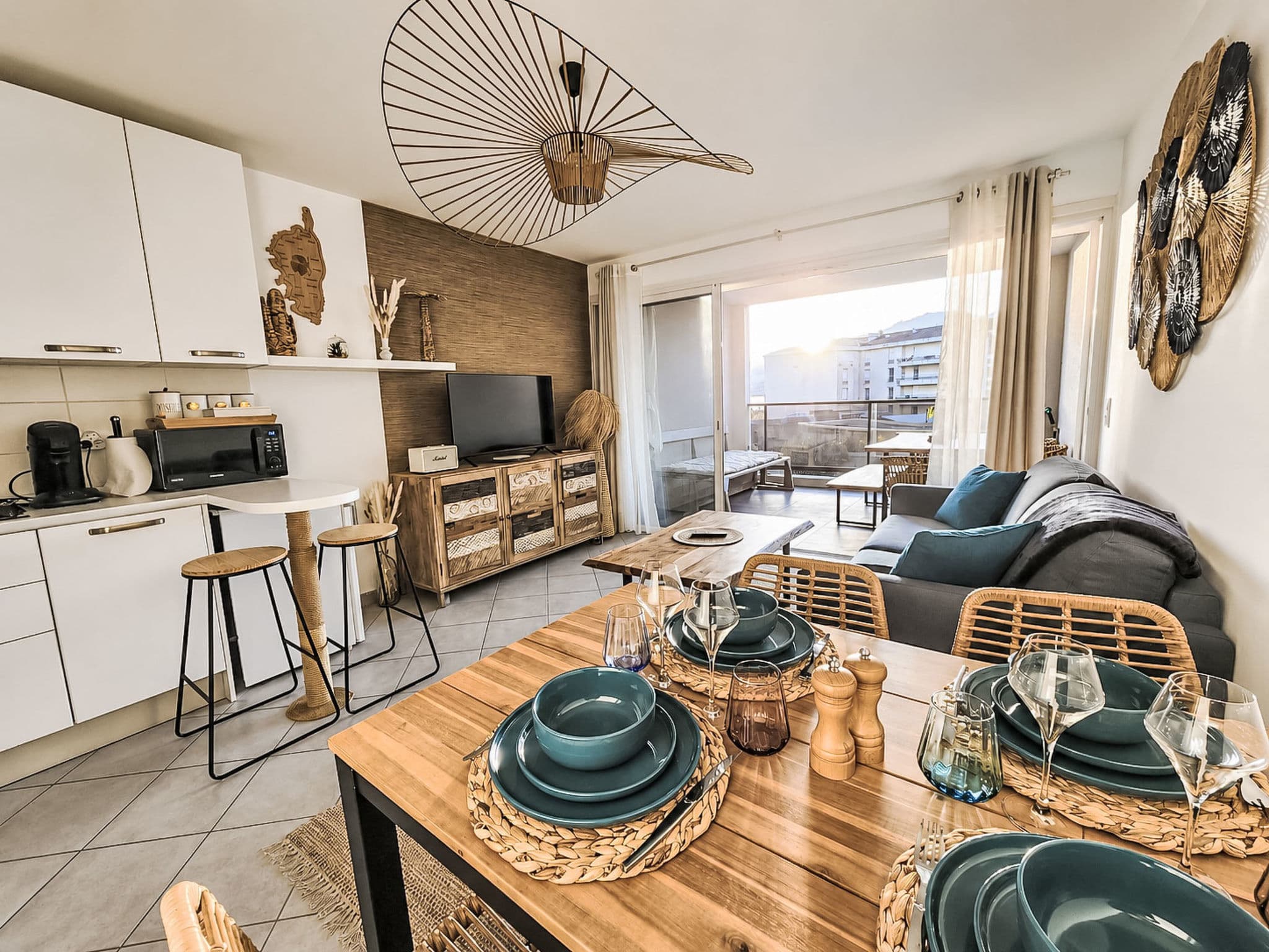 Kitchen / Dining Room