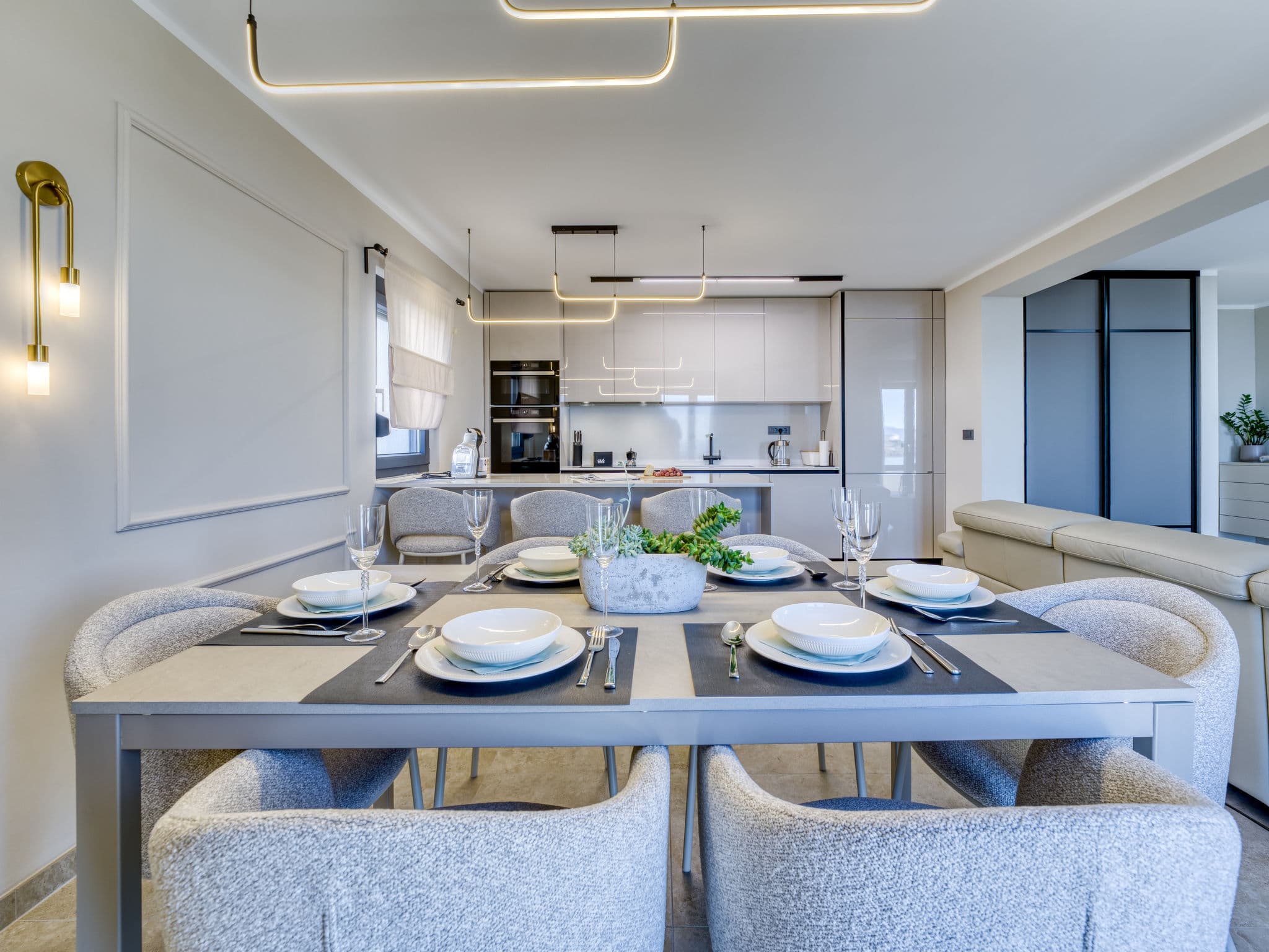 Kitchen / Dining Room