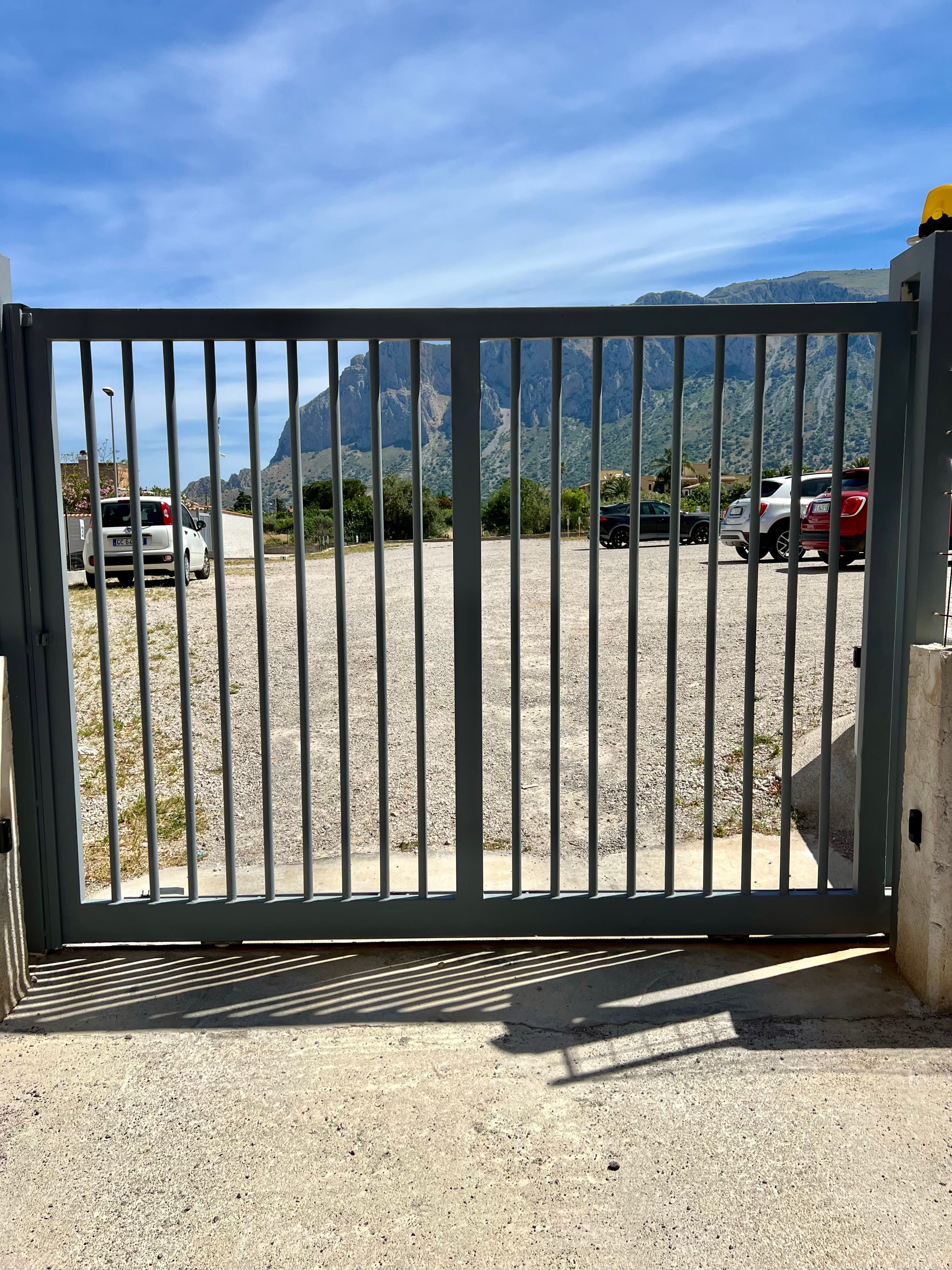 Privat Parking Entrance