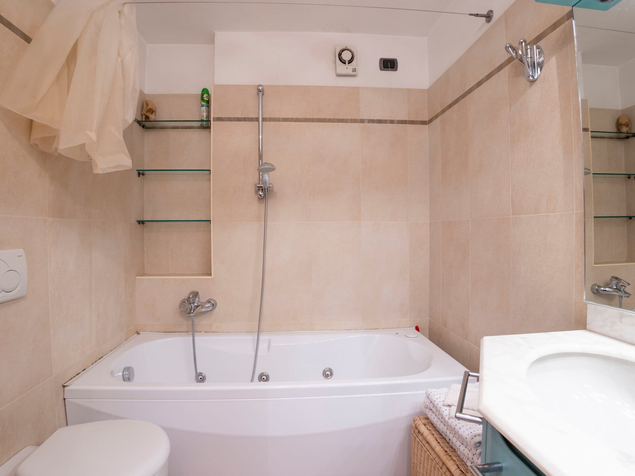 Bathroom / Wellness