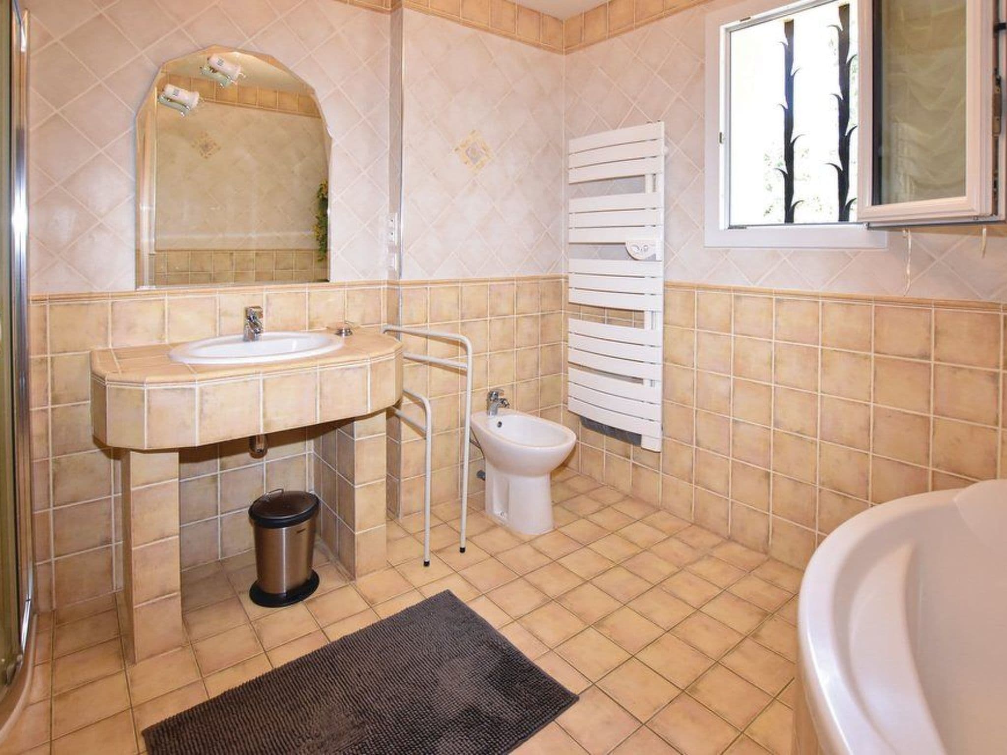 Gallery Image 8