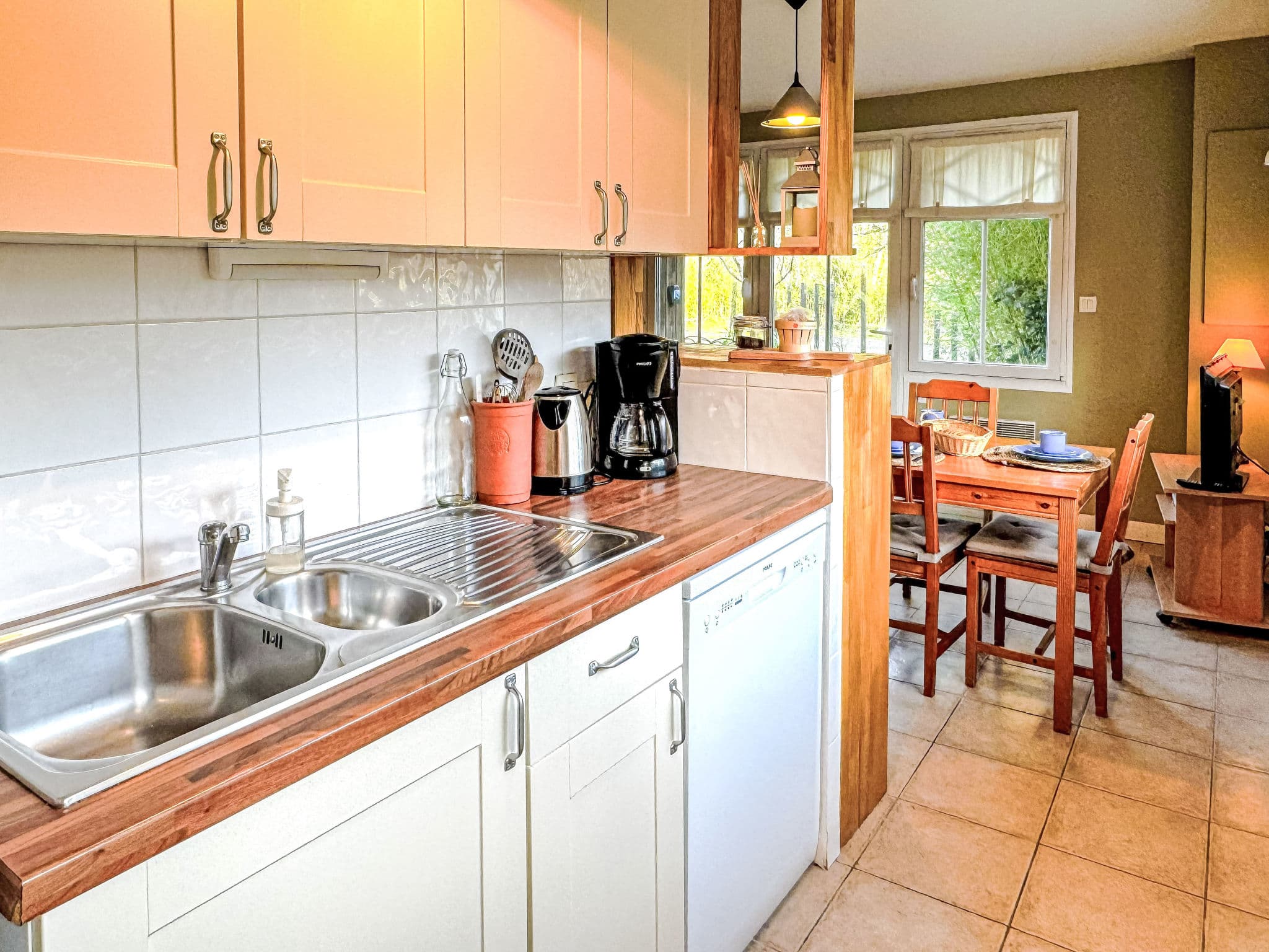 Kitchen / Dining Room