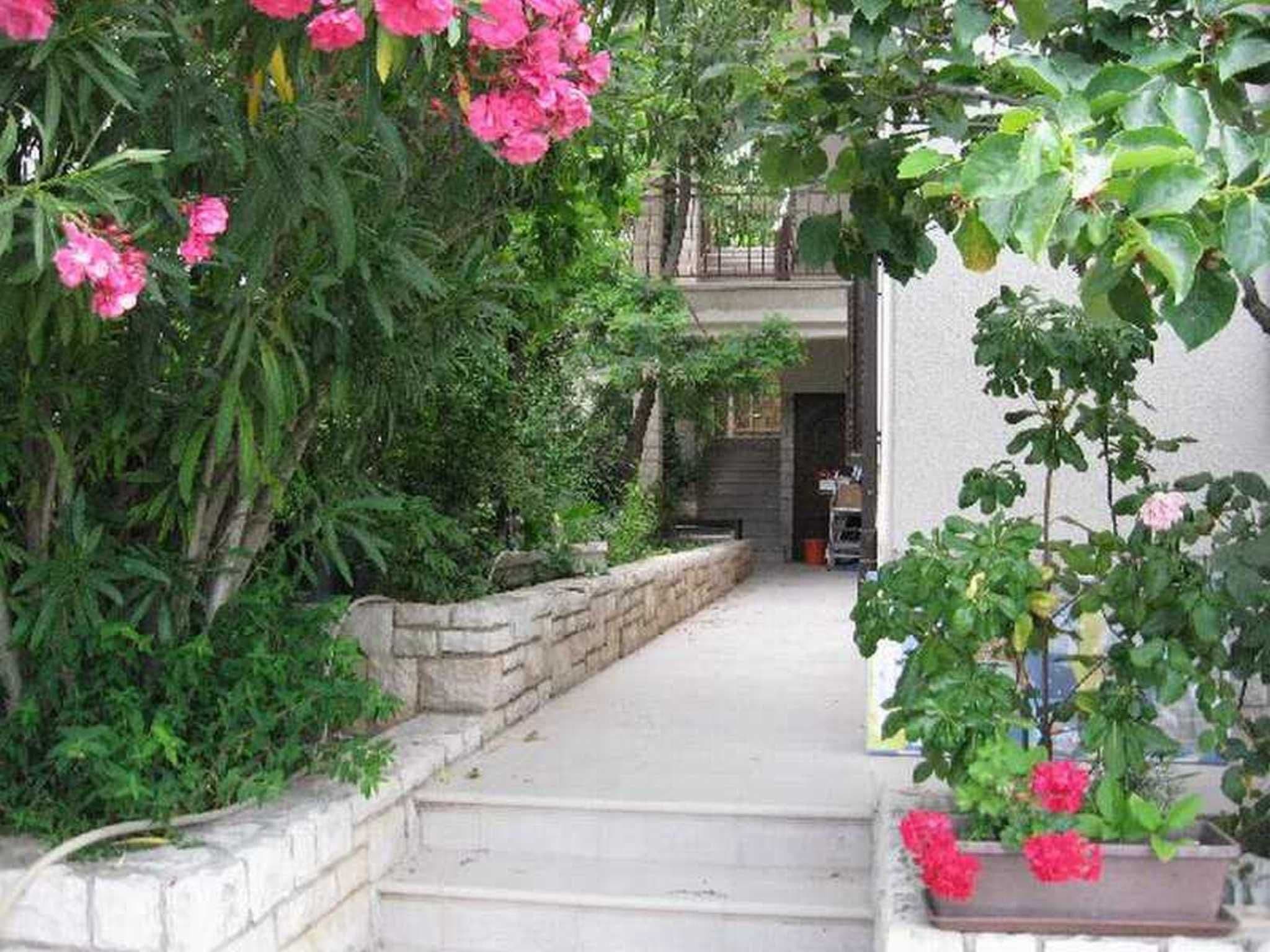 Gallery Image 18