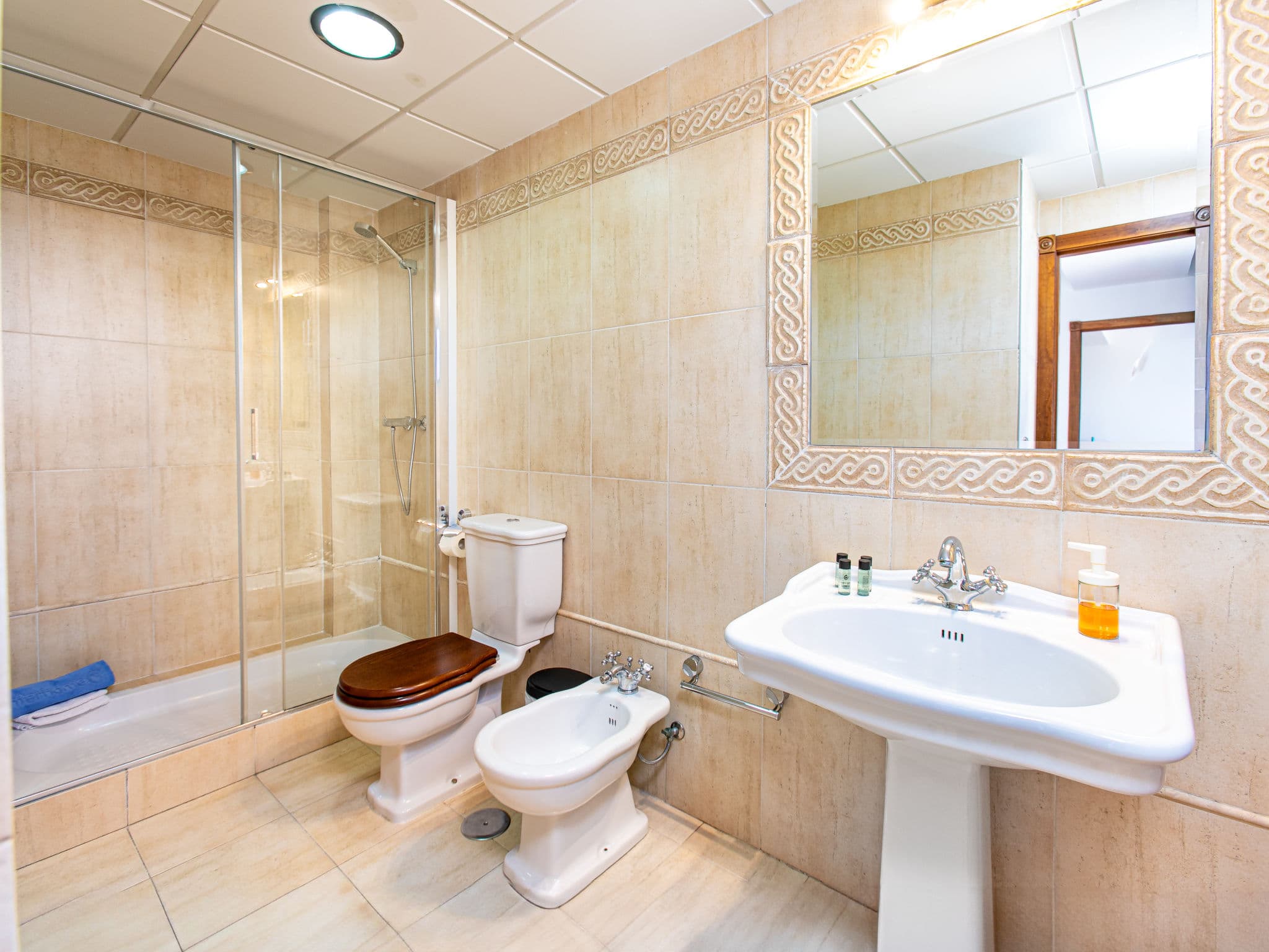 Bathroom / Wellness