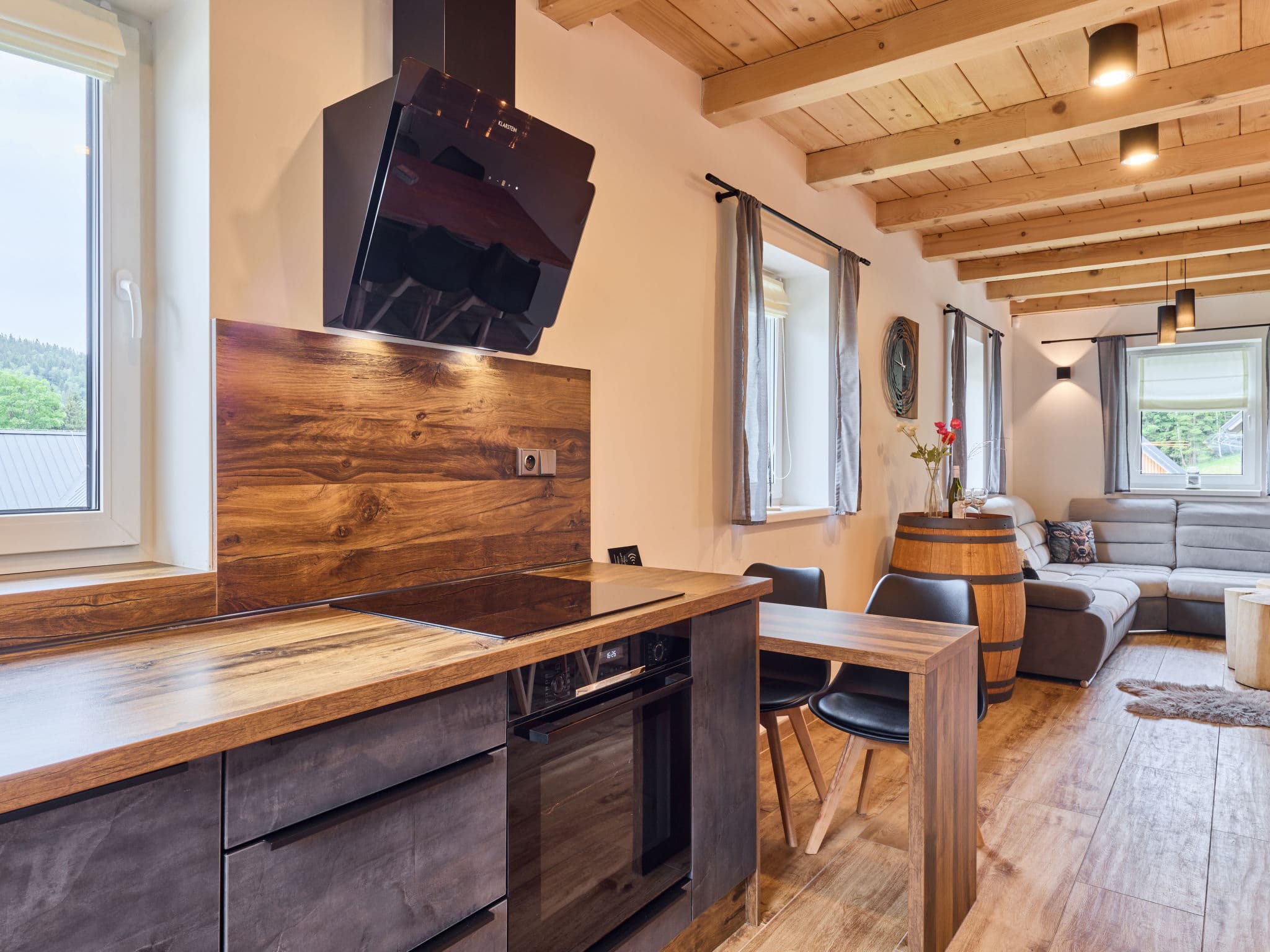 Kitchen / Dining Room