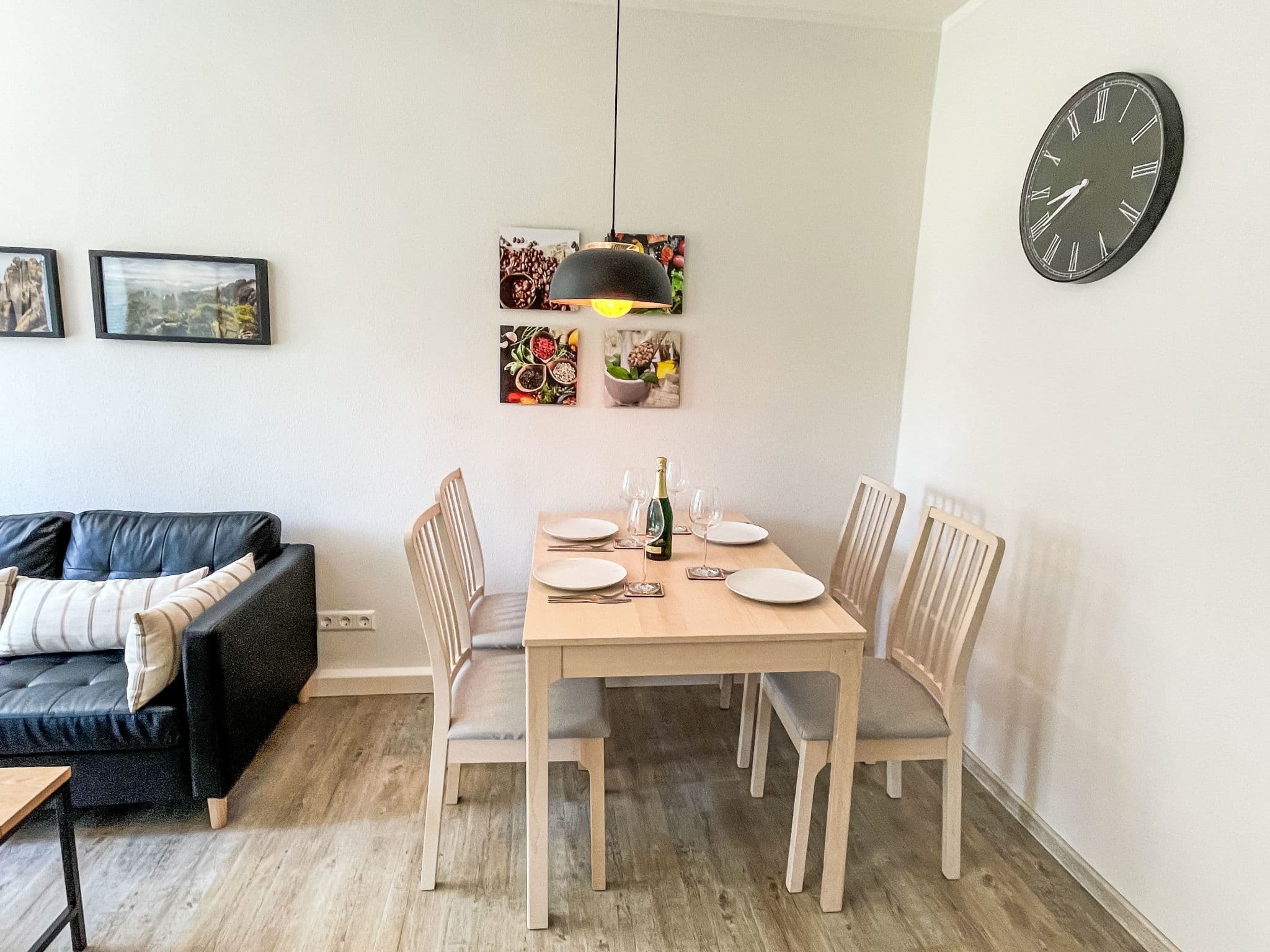 Kitchen / Dining Room