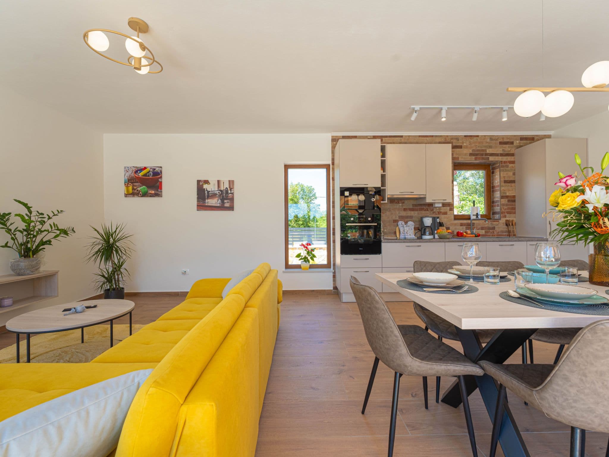 Kitchen / Dining Room