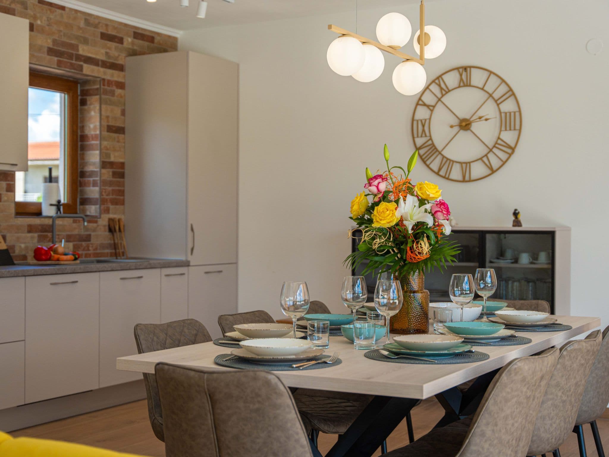 Kitchen / Dining Room